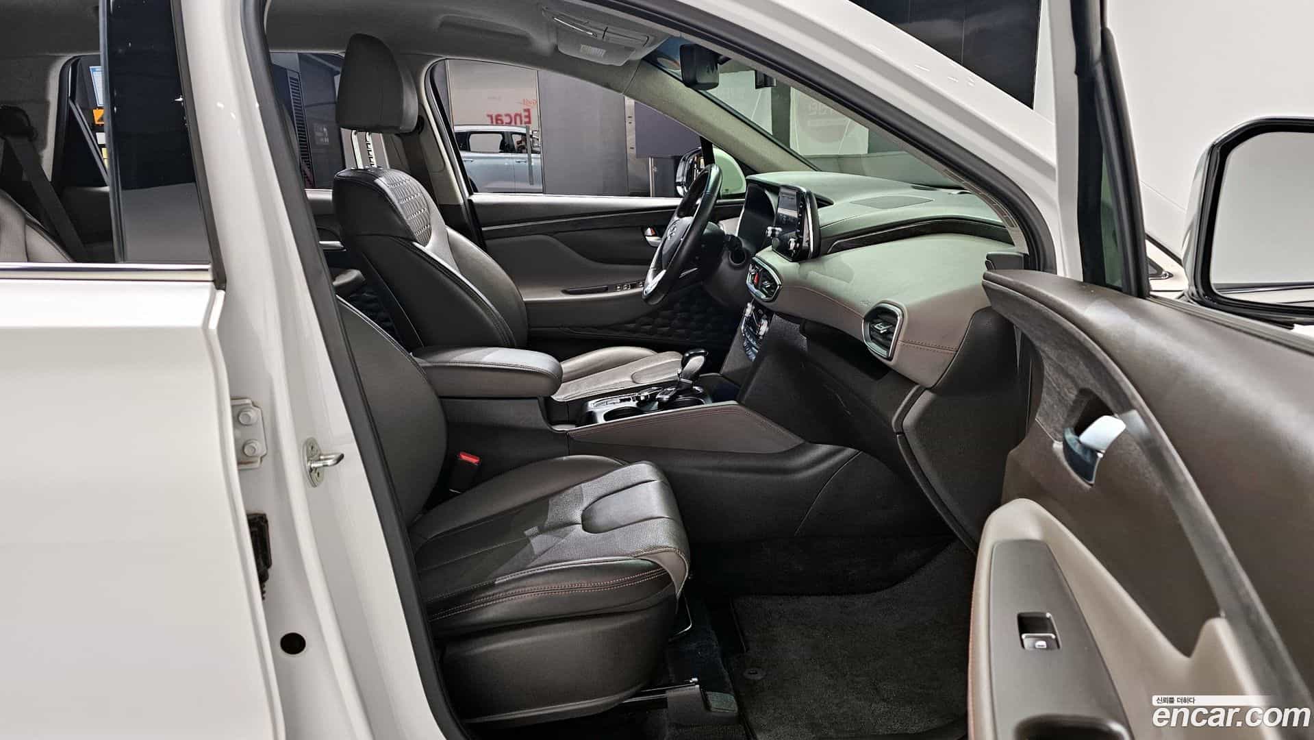 Santafe Hyundai 2020.0-INNER-010