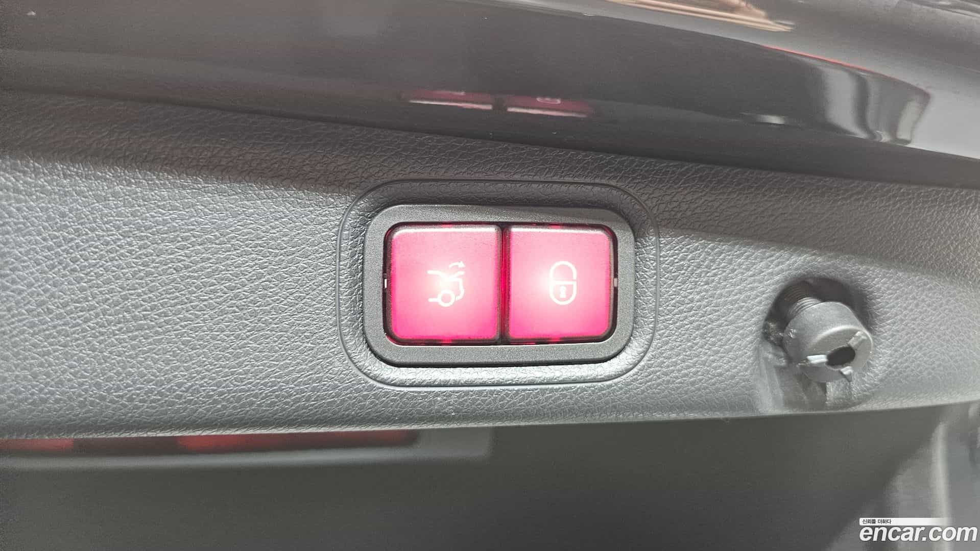 E-Class Mercedes-Benz 2022.1-OPTION-024