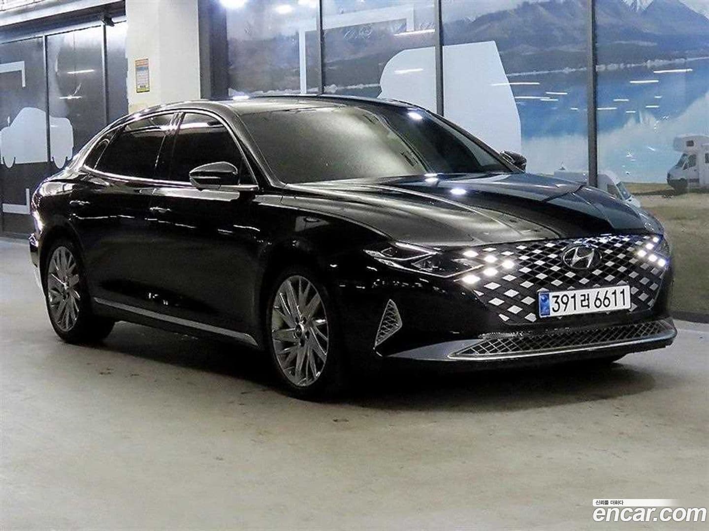 Main__Slider__Photo:Grandeur Hyundai 2021.7-0