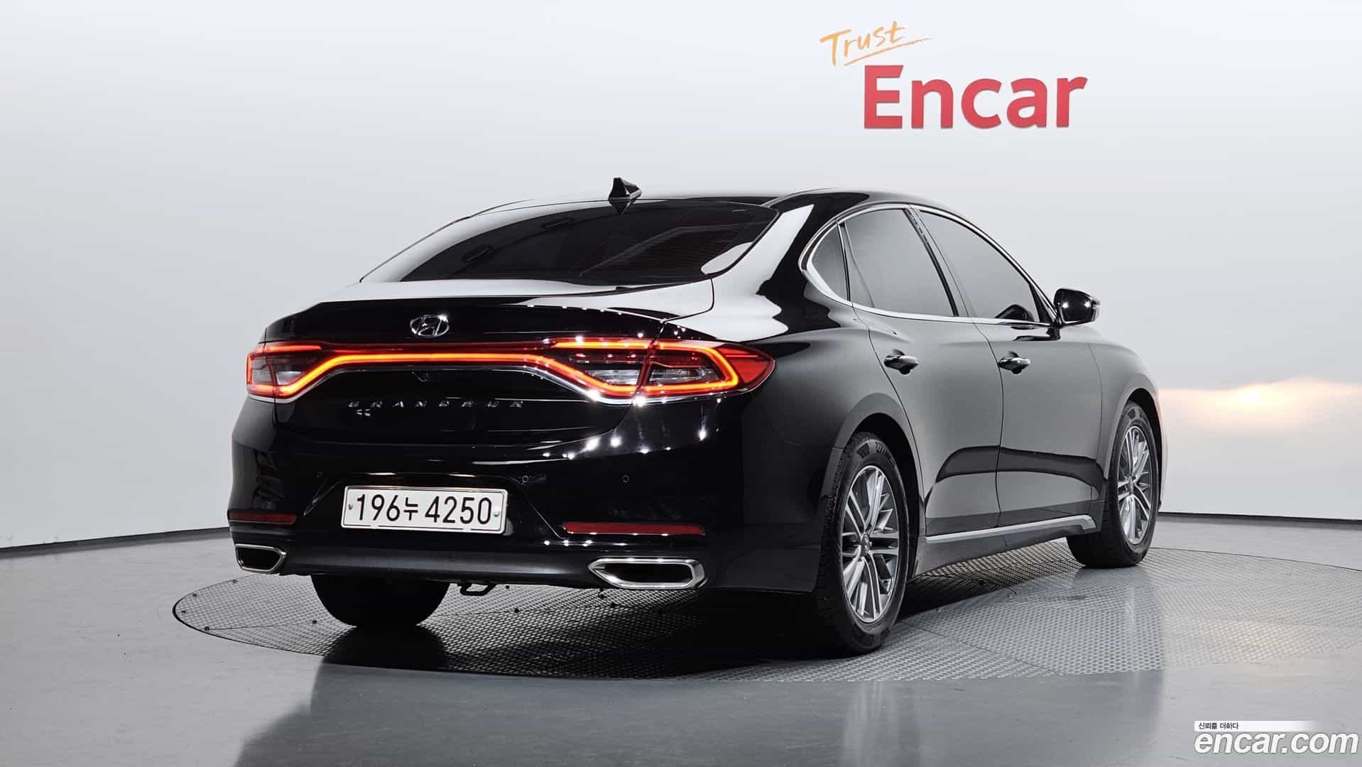 Grandeur Hyundai 2018.6-OUTER-002