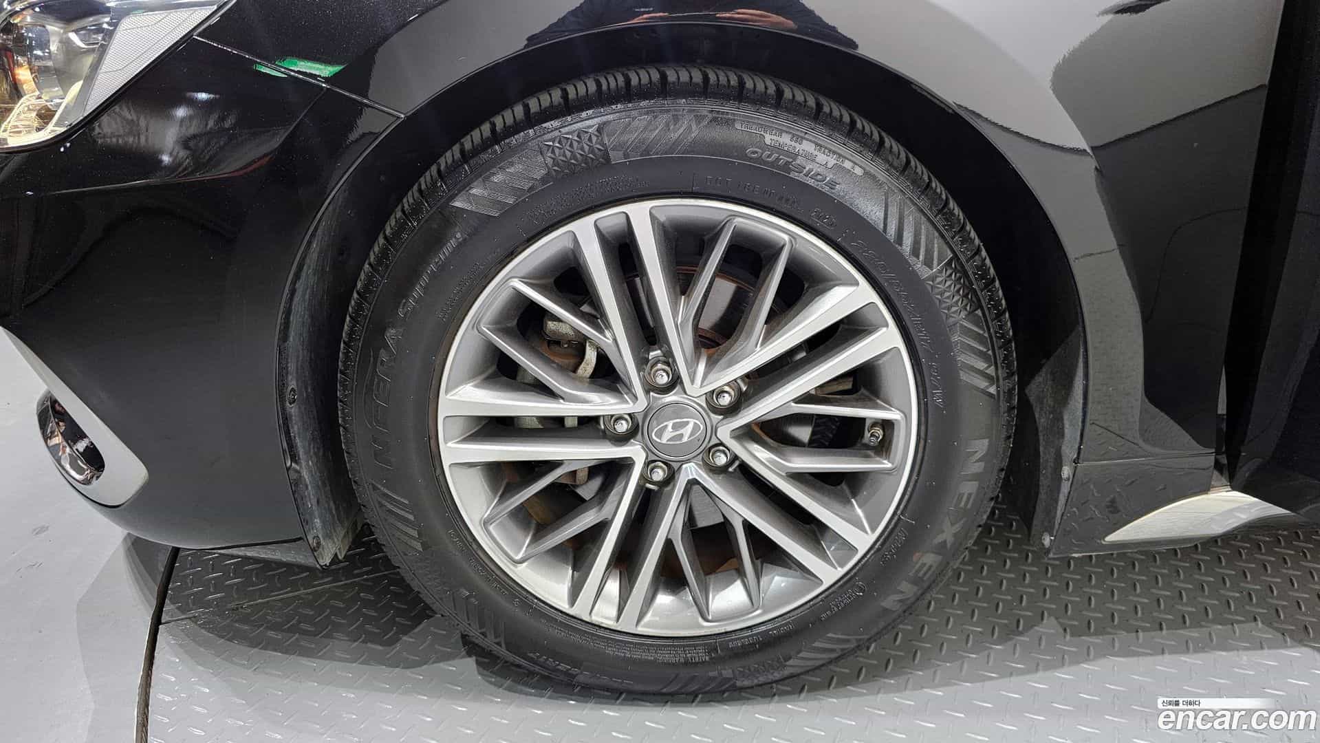 Grandeur Hyundai 2018.6-OUTER-005