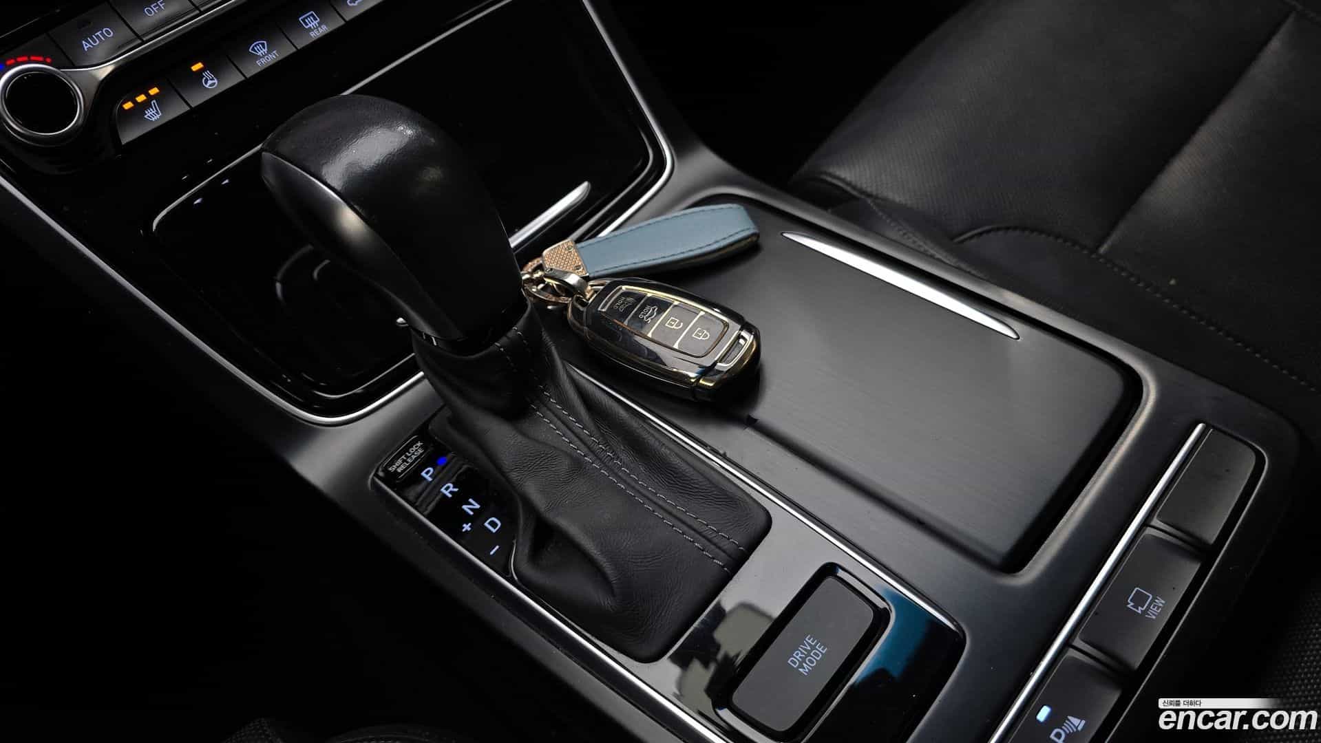 Grandeur Hyundai 2018.6-INNER-009