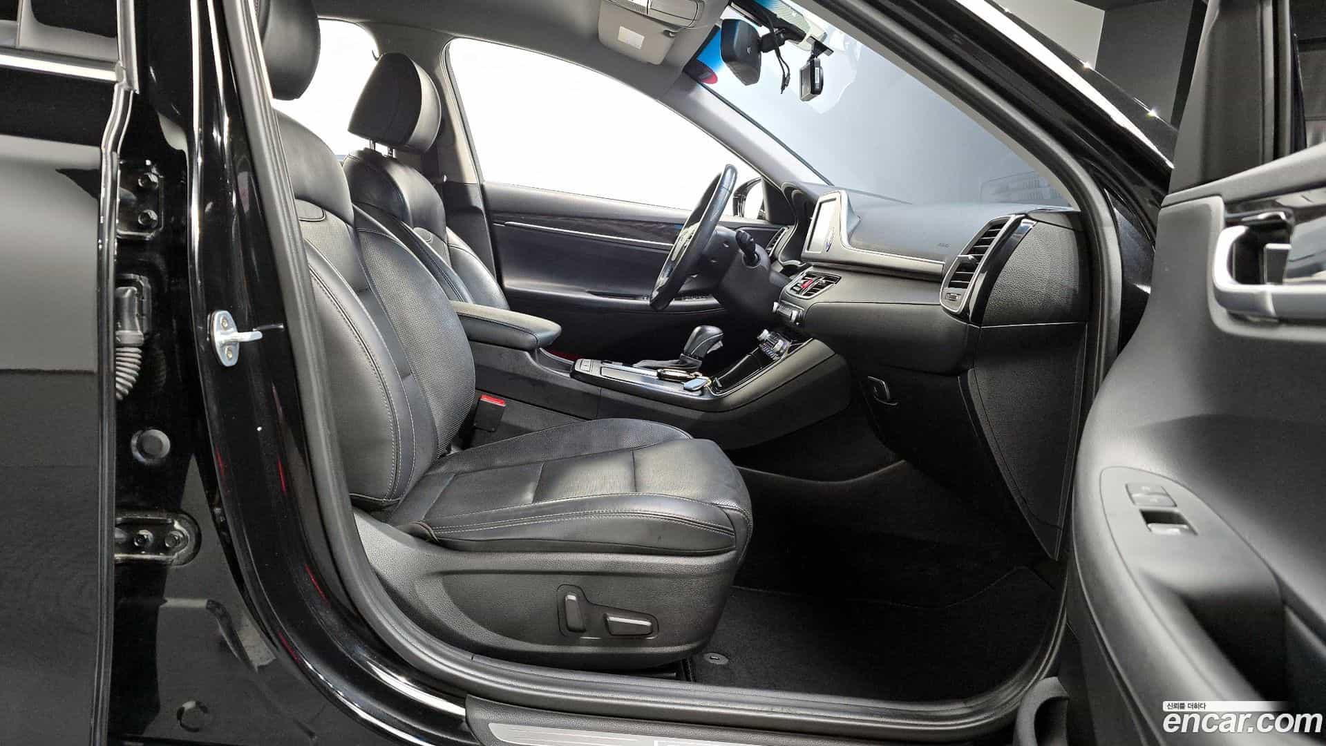 Grandeur Hyundai 2018.6-OPTION-015