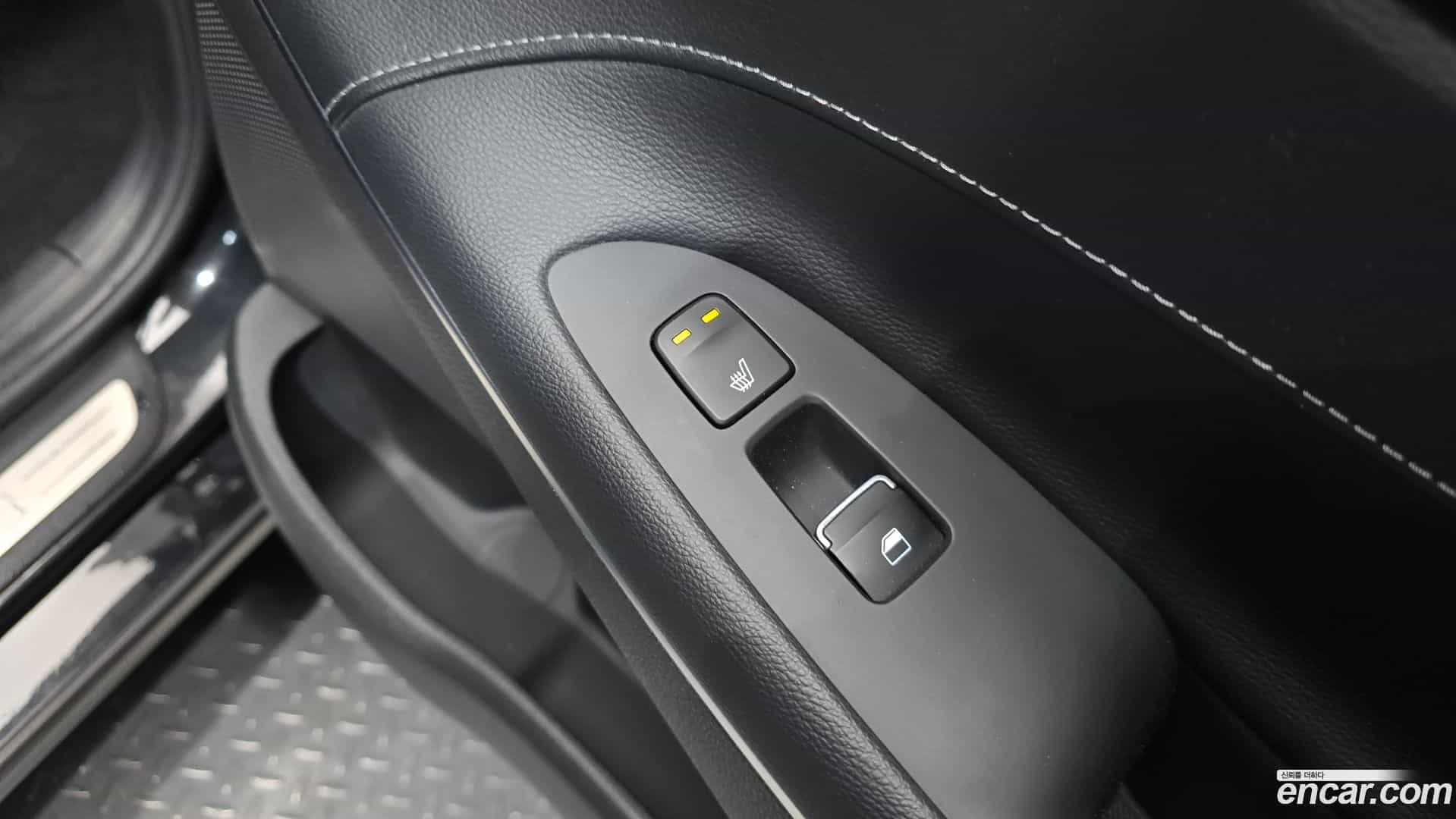 Grandeur Hyundai 2017.1-OPTION-022
