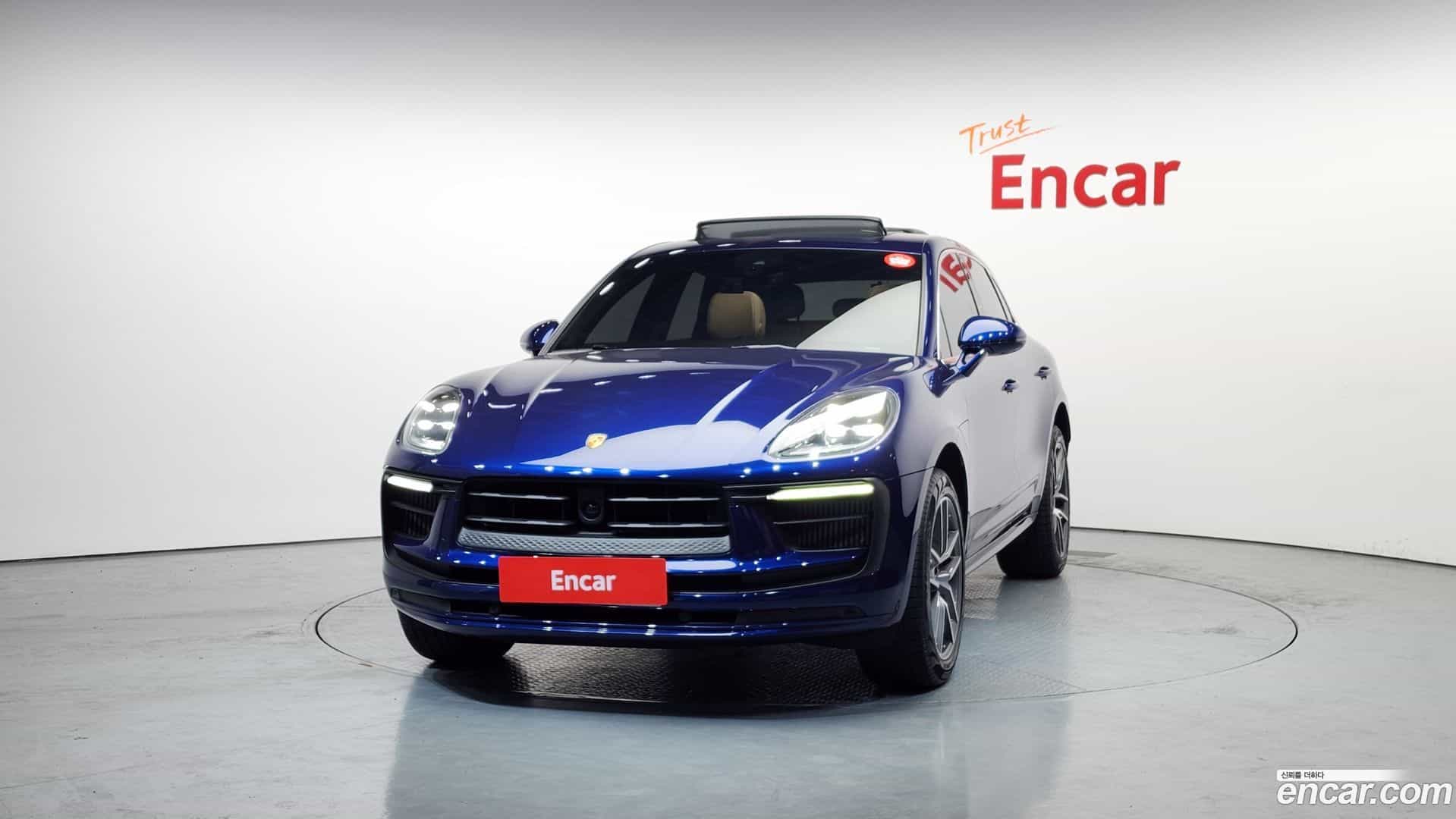 Macan Porsche 2022.8-OUTER-003