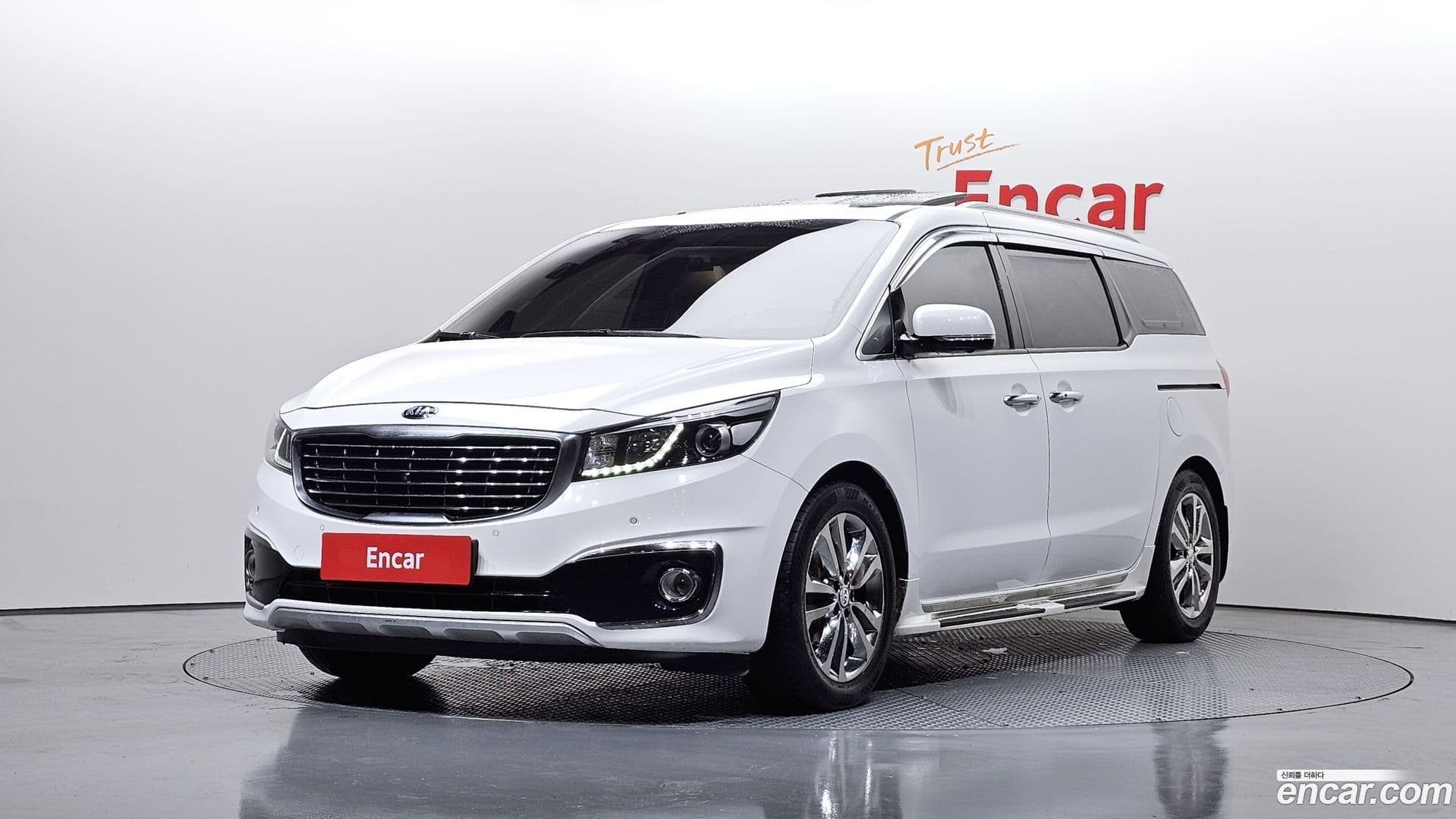Main__Slider__Photo:Canival Kia 2018.1-0