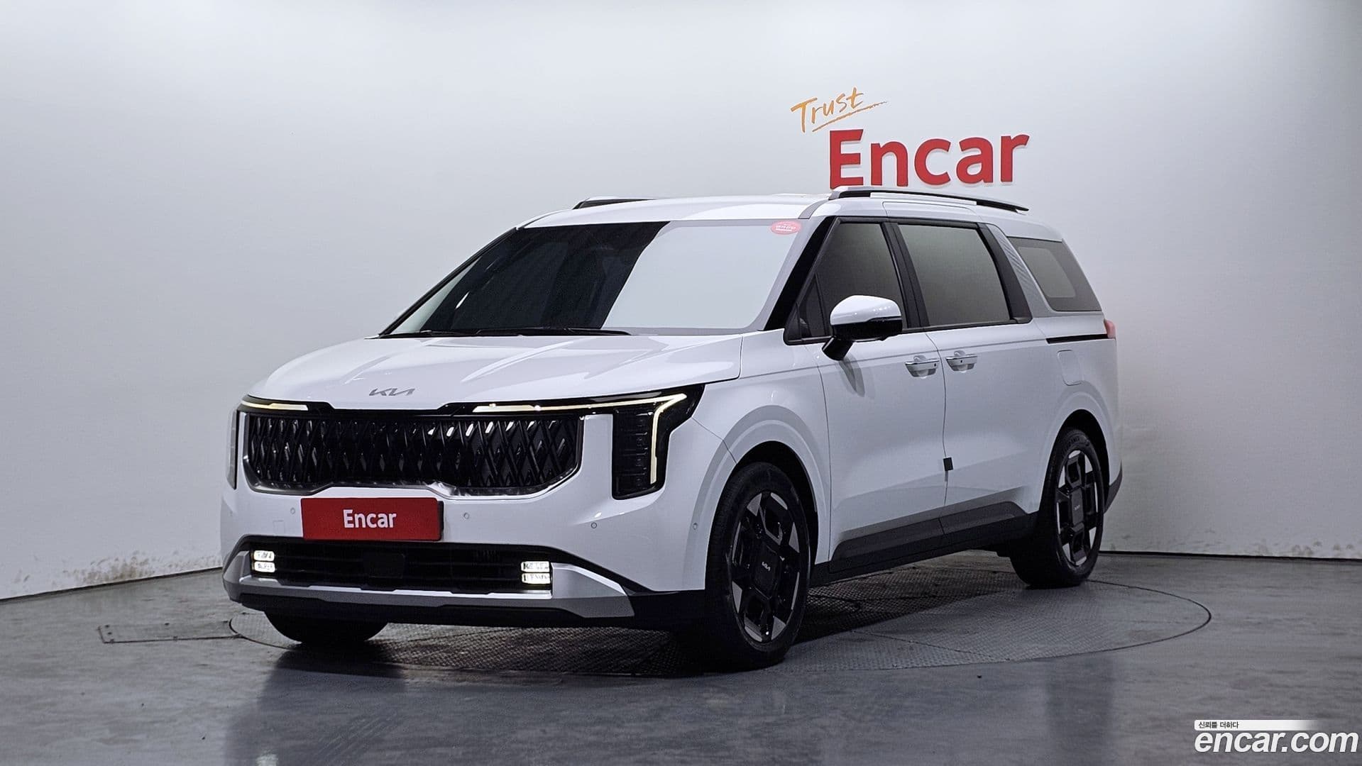 Main__Slider__Photo:Canival Kia 2024.2-0