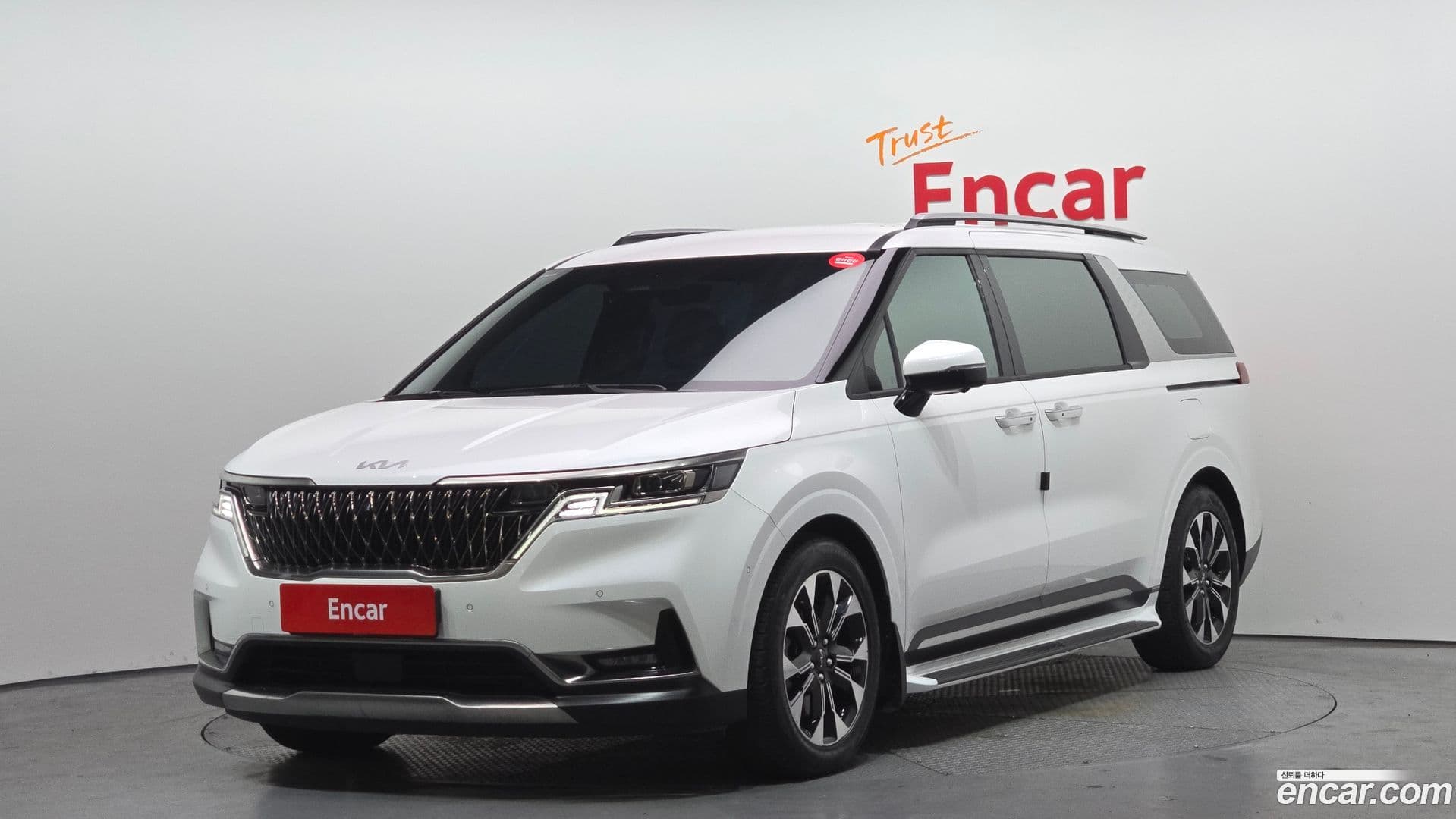 Main__Slider__Photo:Canival Kia 2022.9-0