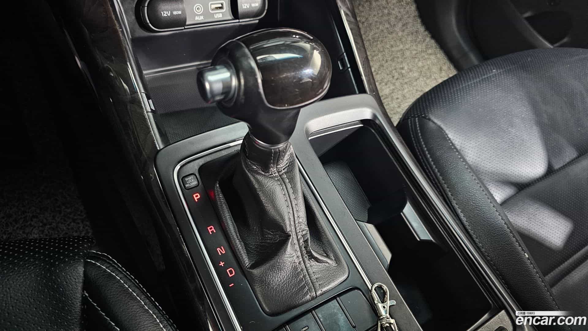 Sorento Kia 2015.3-INNER-009