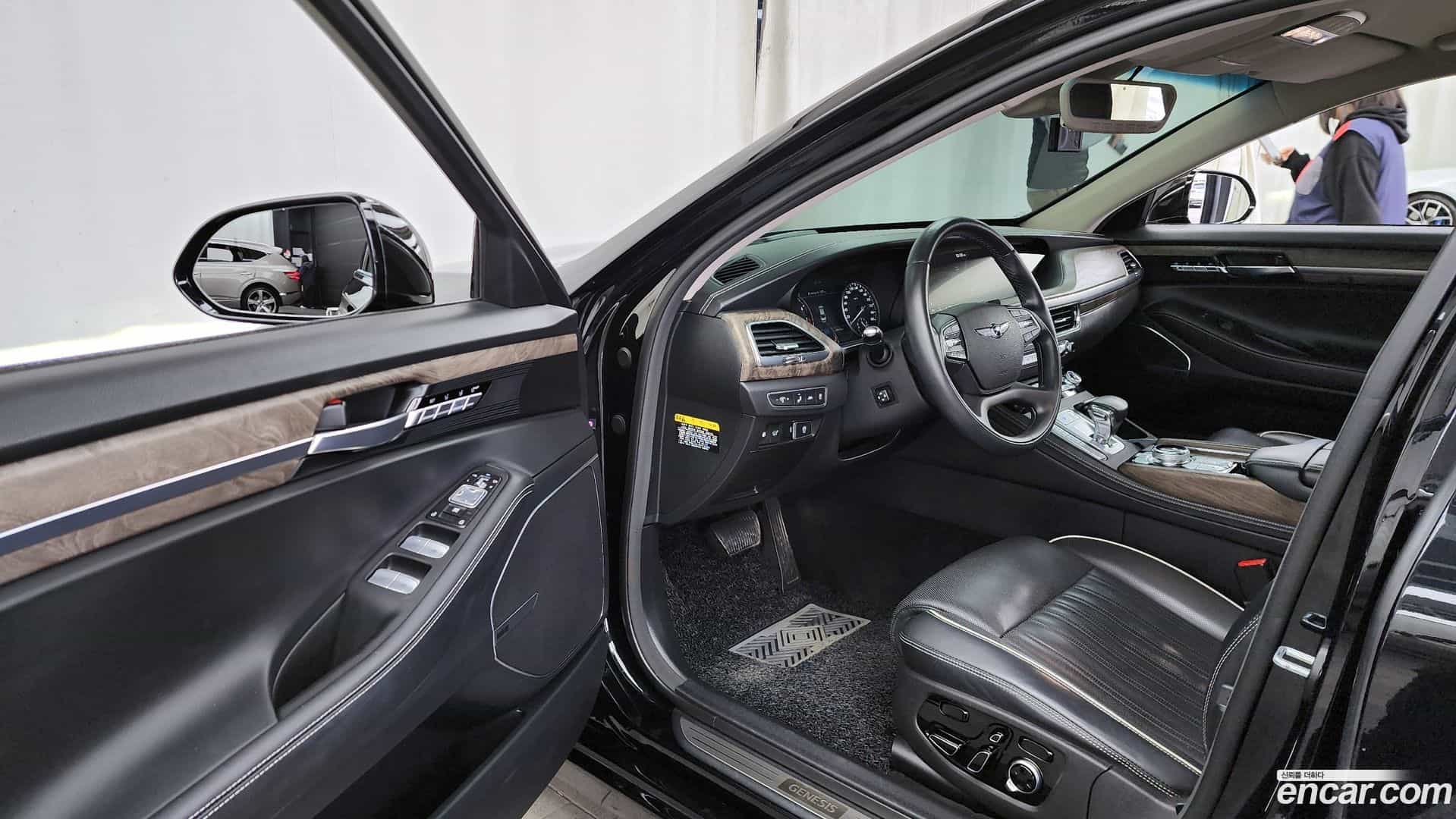 G90 Genesis 2020.0-INNER-010