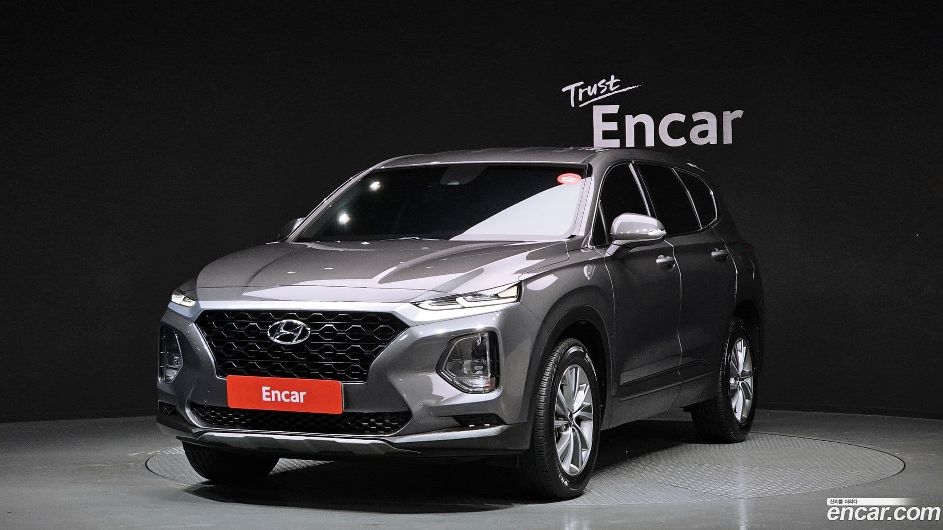 Main__Slider__Photo:Santafe Hyundai 2018.3-0