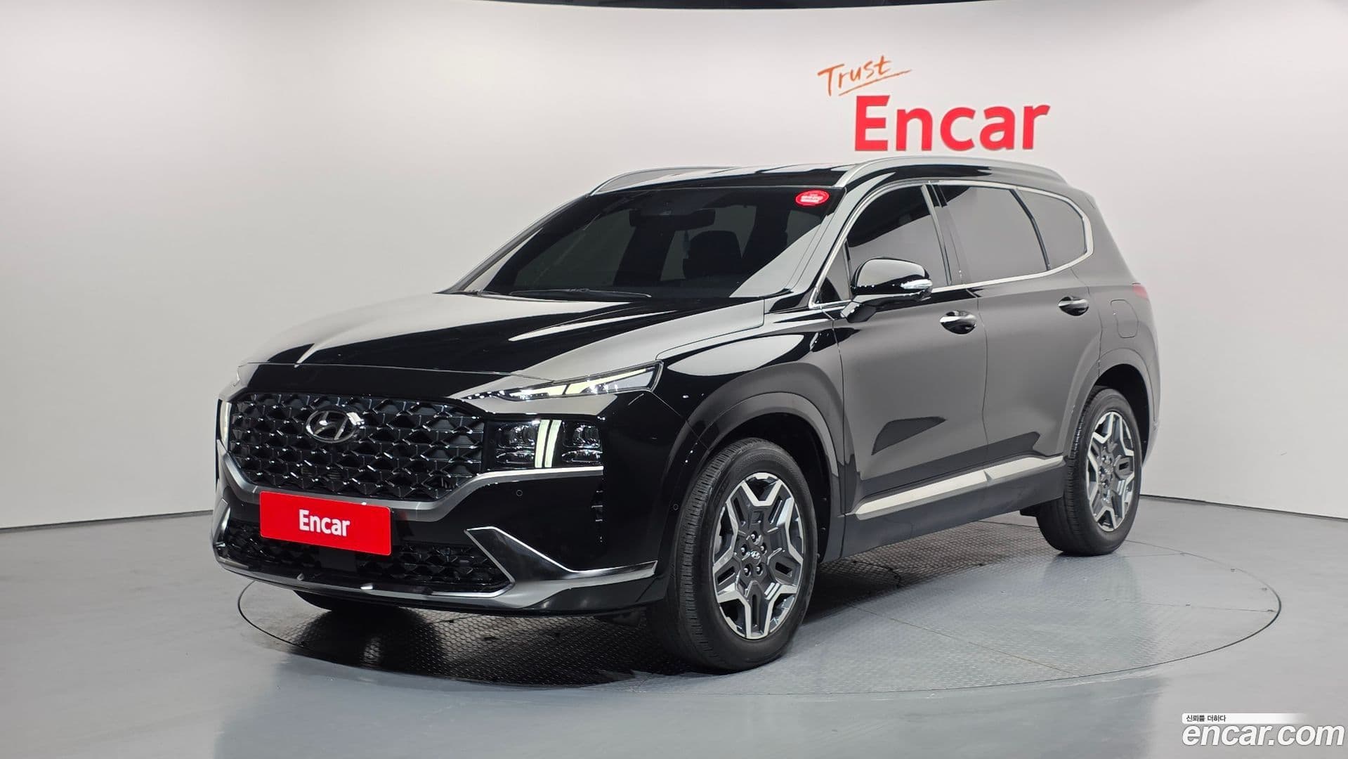 Main__Slider__Photo:Santafe Hyundai 2023.0-0