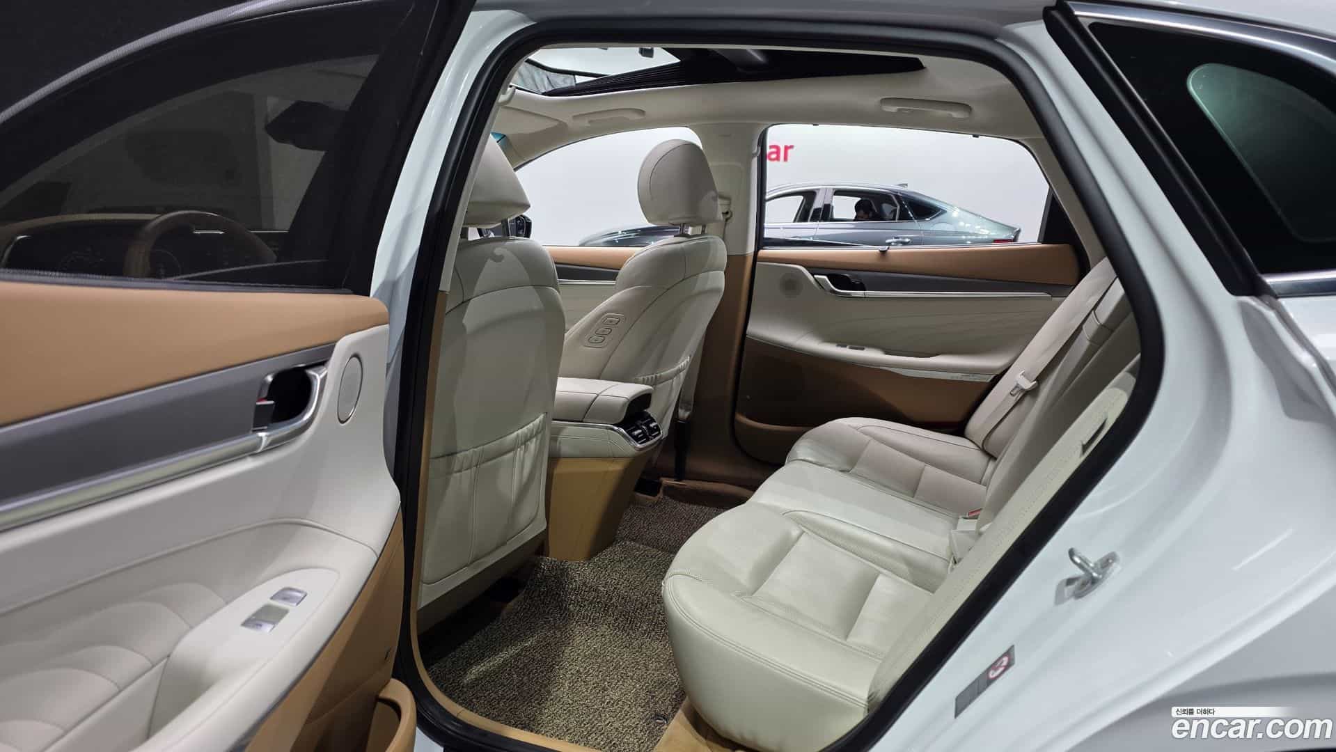 Grandeur Hyundai 2021.0-OPTION-016