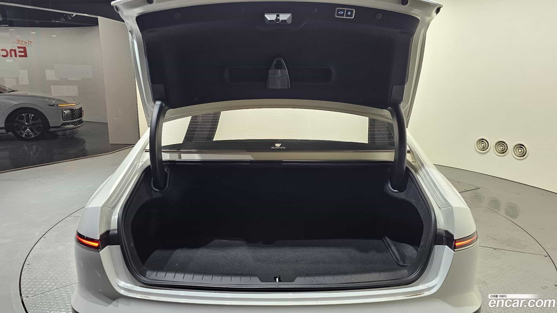 Grandeur Hyundai 2023.2-OPTION-024