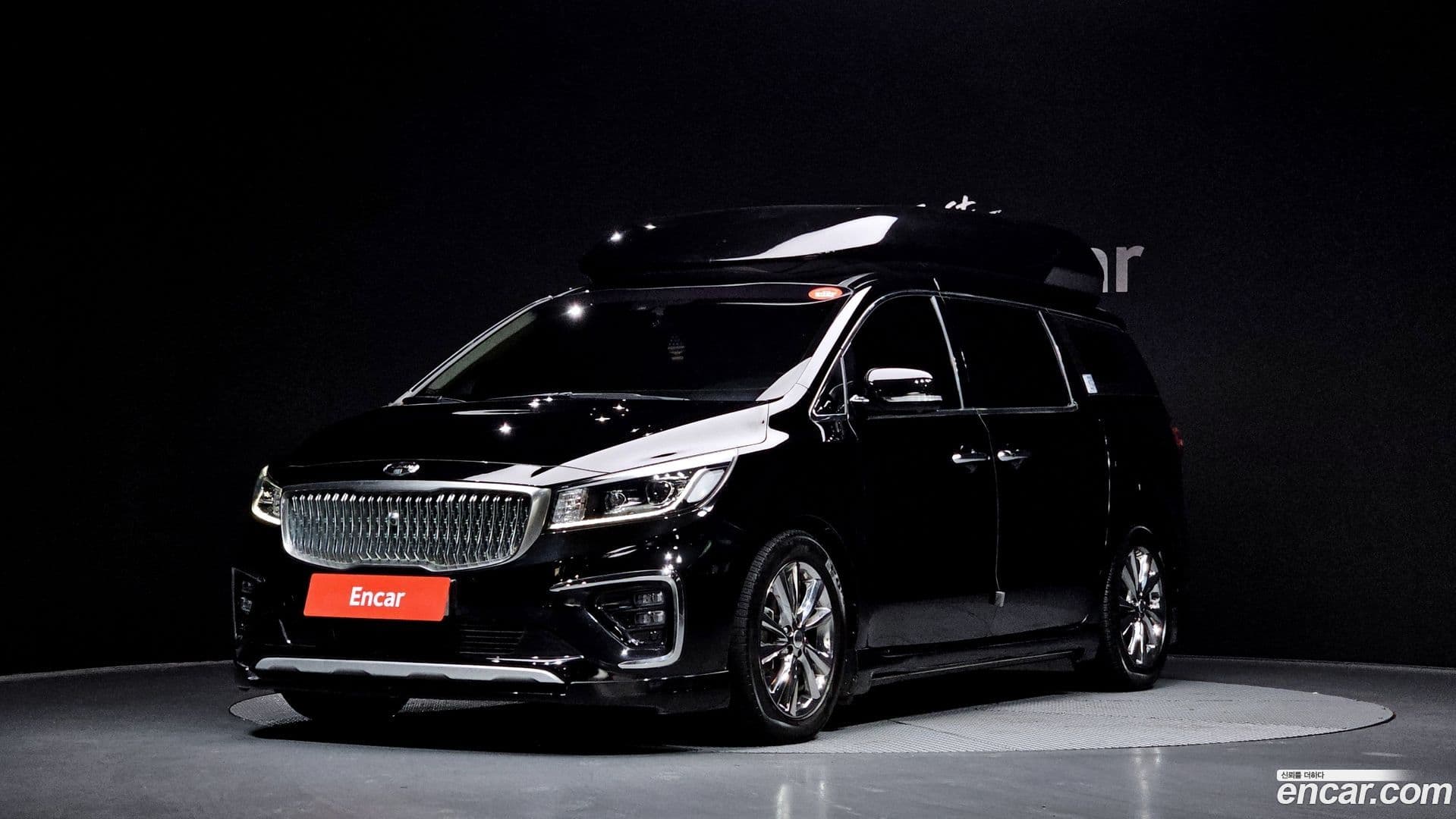Main__Slider__Photo:Canival Kia 2019.9-0