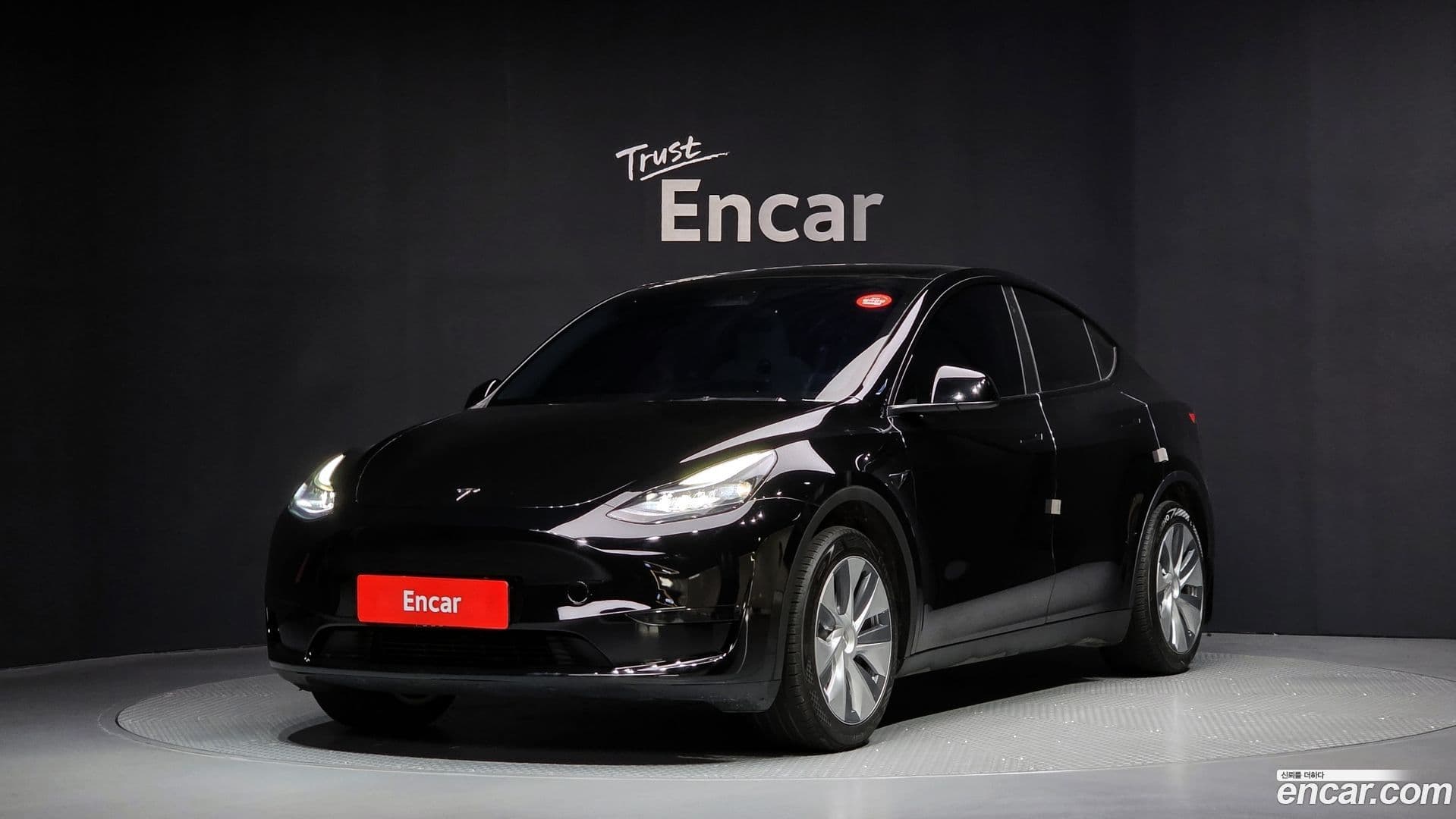 Main__Slider__Photo:Model Y Tesla 2023.9-0