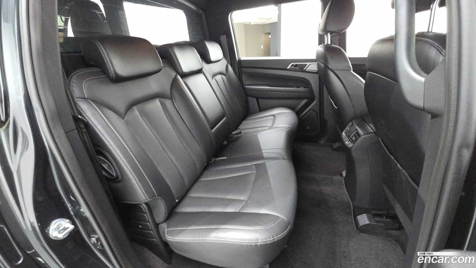 Rexton KG Mobility 2021.9-OPTION-016