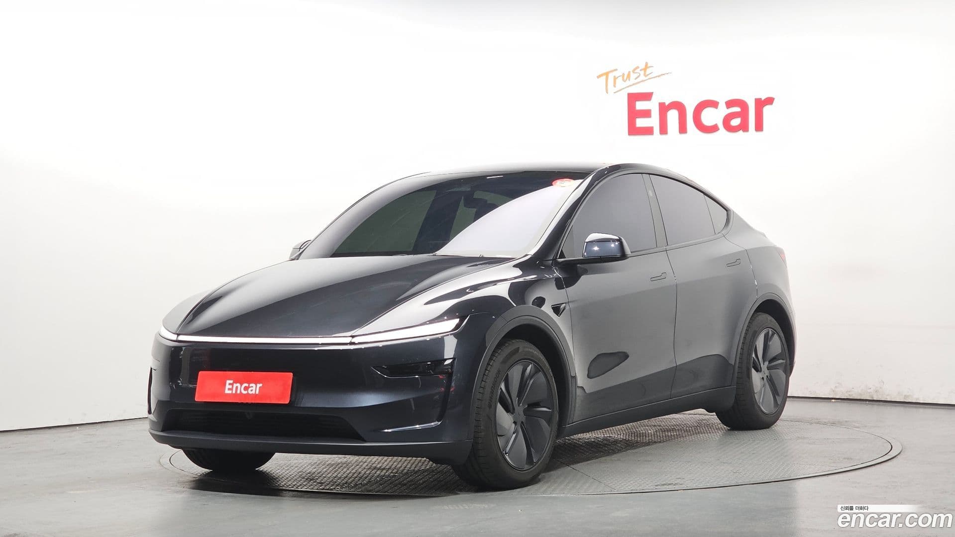 Main__Slider__Photo:Model Y Tesla 2025.5-0