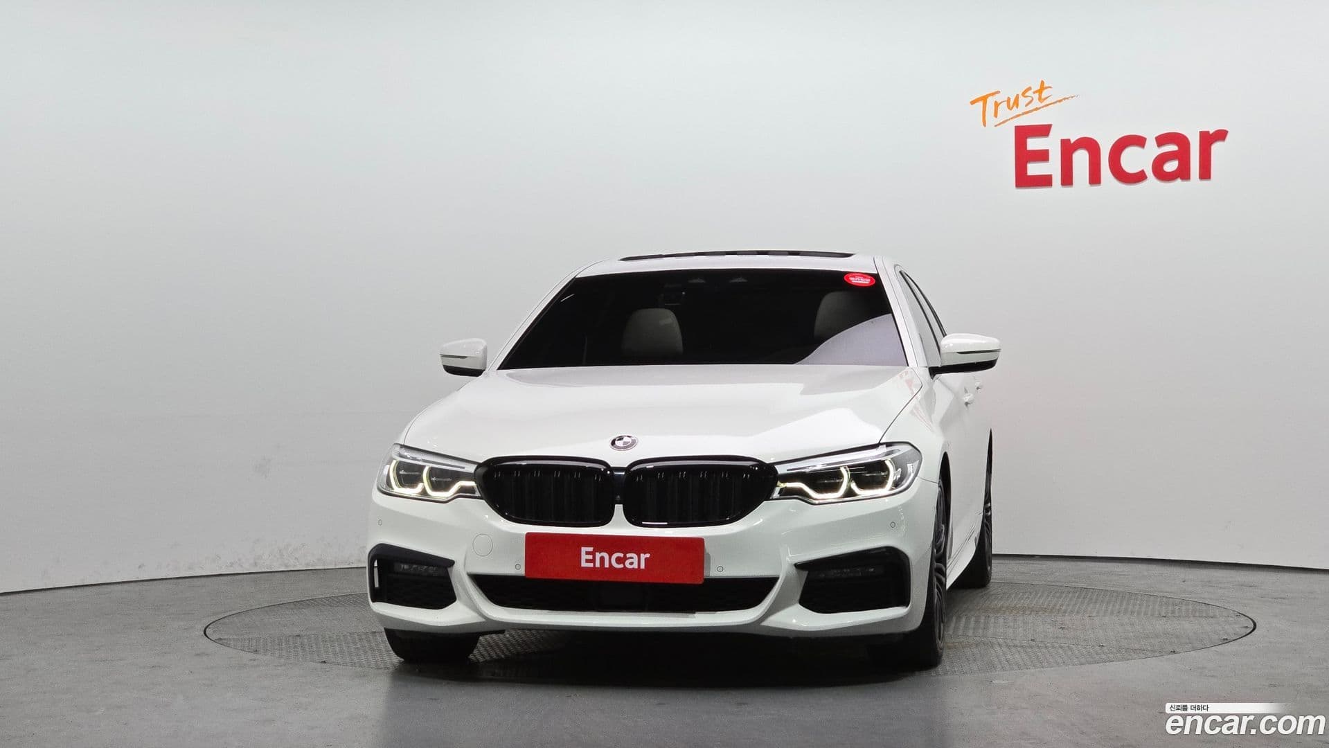 Main__Slider__Photo:5-Series BMW 2019.7-2