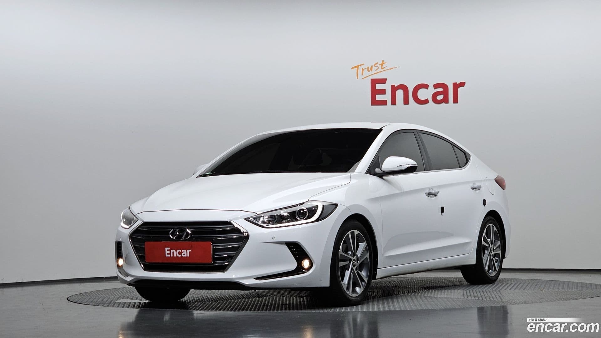 Main__Slider__Photo:AVANTE Hyundai 2015.9-0
