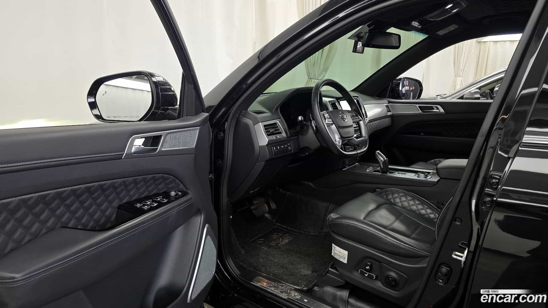 Rexton KG Mobility 2021.3-INNER-010