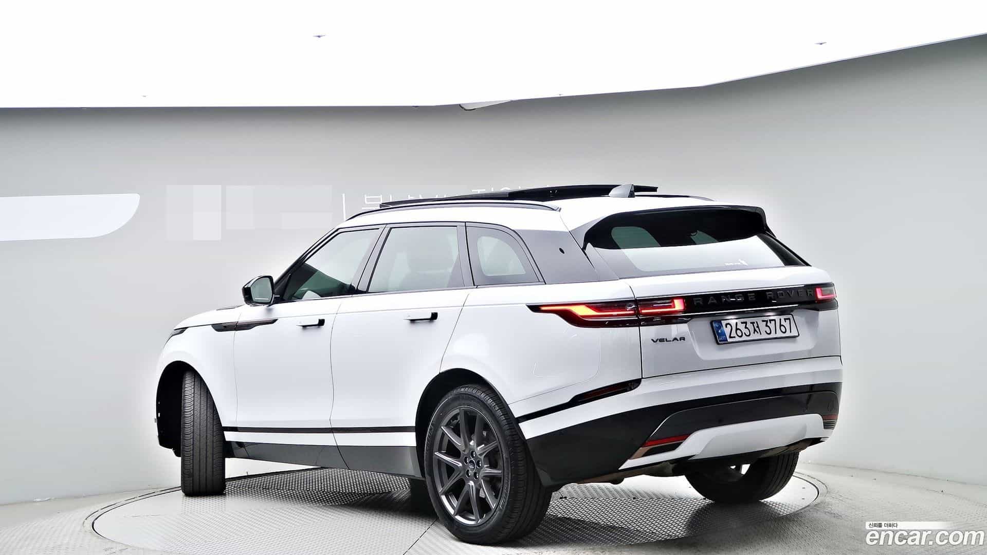 Range Rover Velar Land Rover 2024.9-OUTER-004