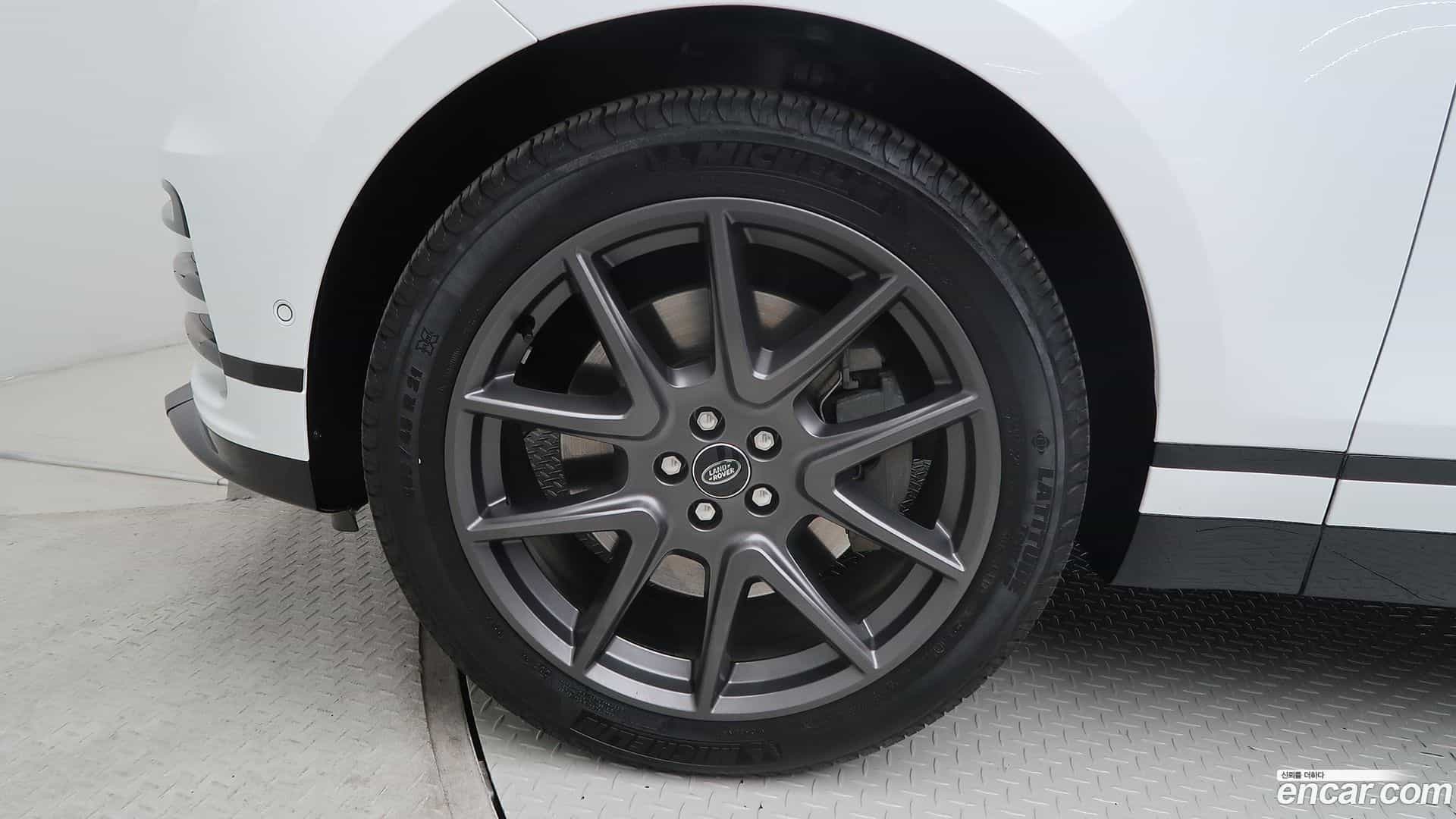Range Rover Velar Land Rover 2024.9-OUTER-005