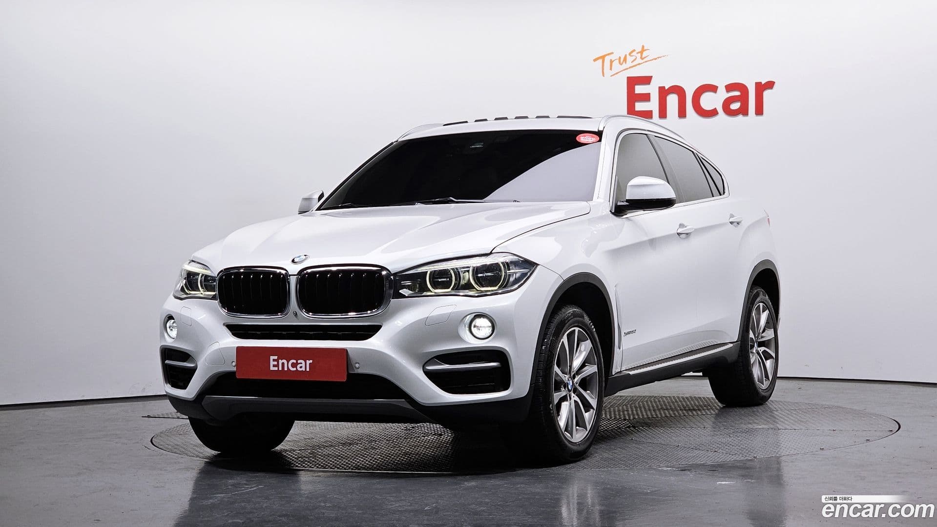 Main__Slider__Photo:X6 BMW 2015.6-0