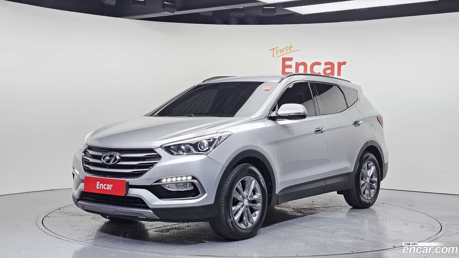 Santafe Hyundai 2016.1-OUTER-001