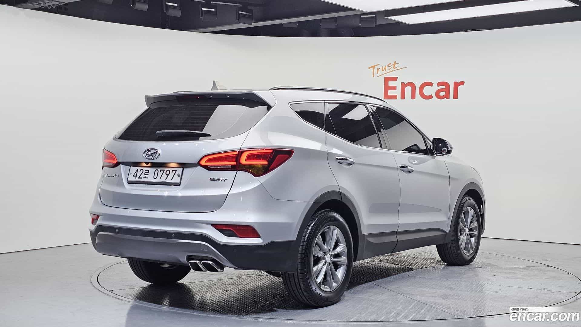 Santafe Hyundai 2016.1-OUTER-002