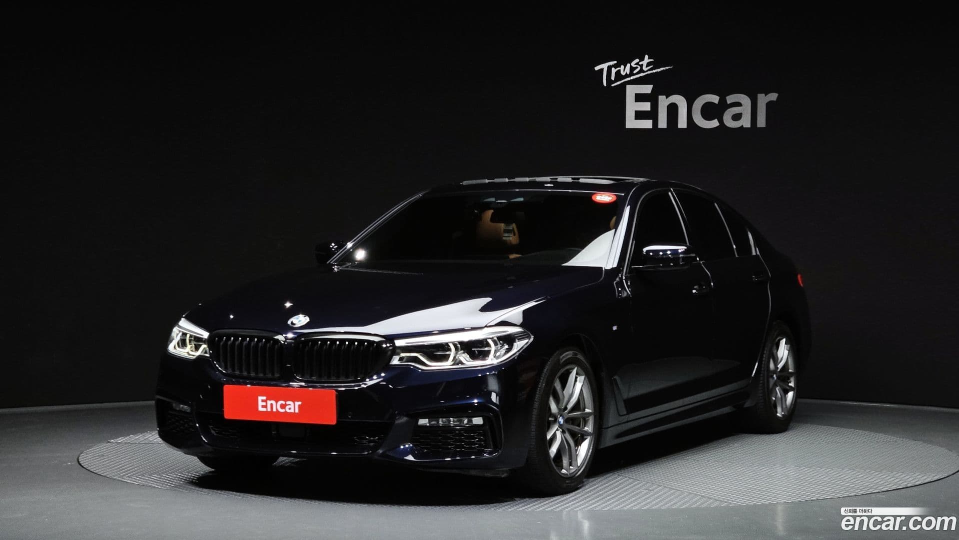Main__Slider__Photo:5-Series BMW 2017.10-0
