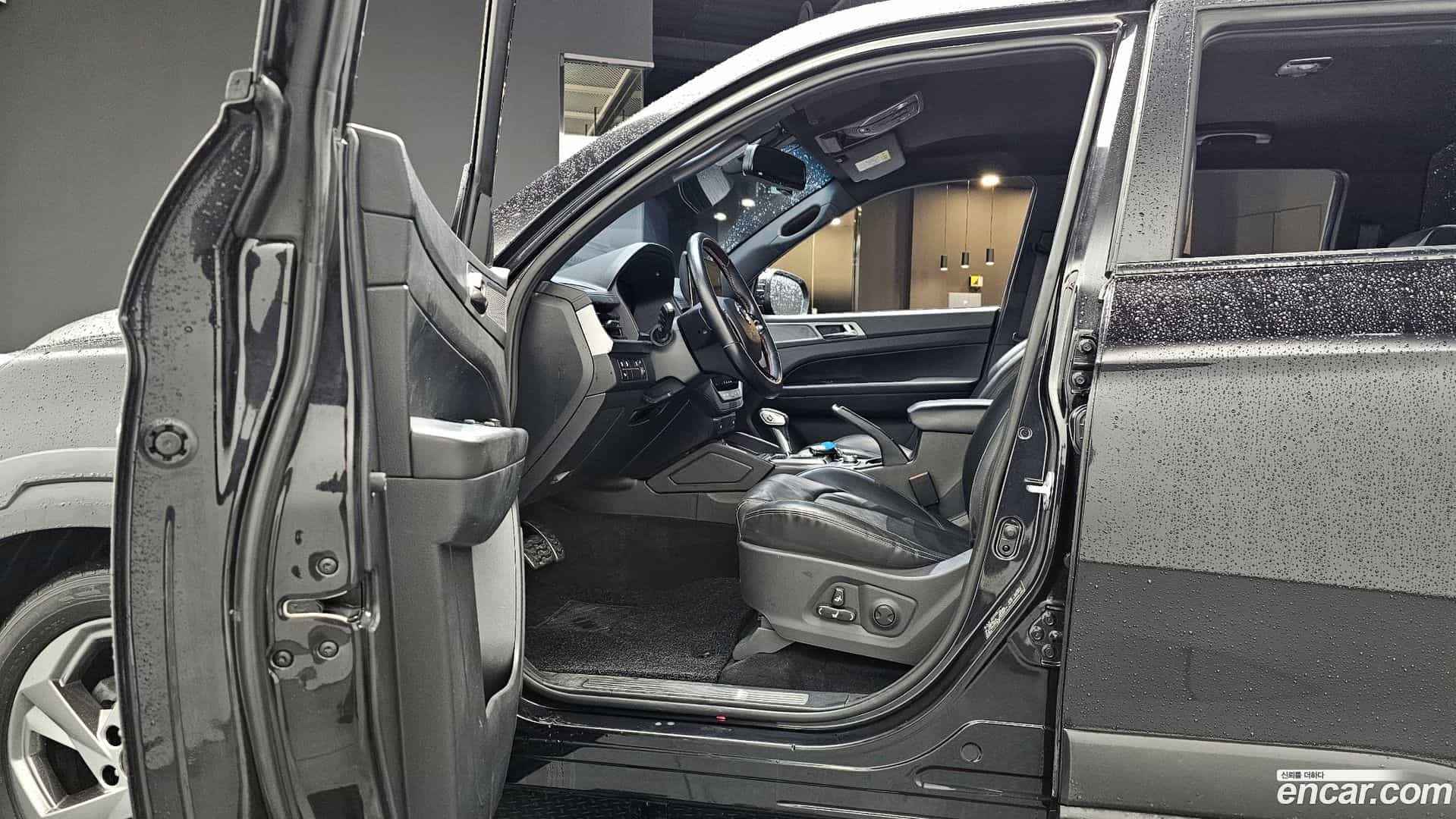 Rexton KG Mobility 2023.8-INNER-010
