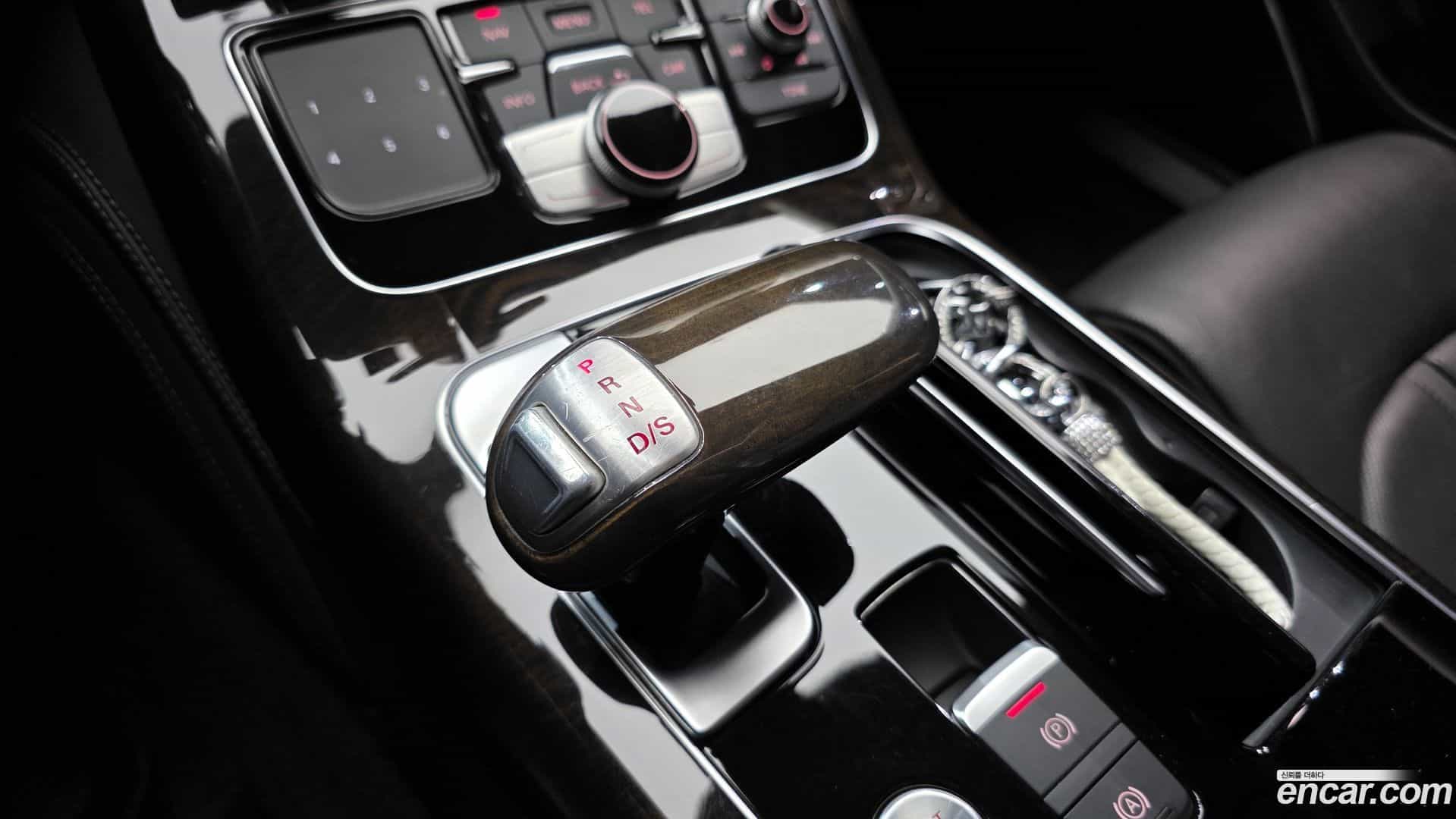 A8 Audi 2015.11-INNER-009