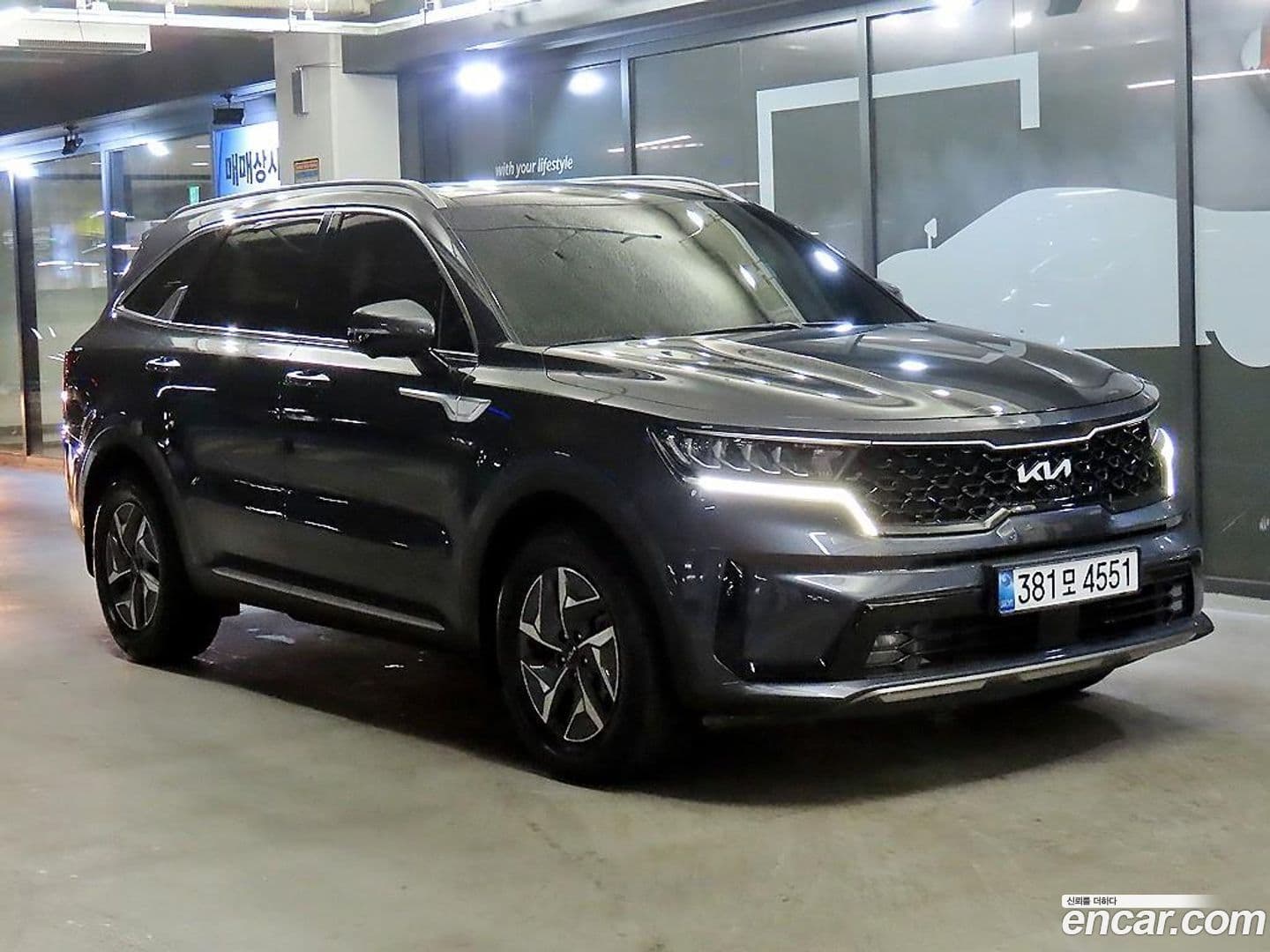 Main__Slider__Photo:Sorento Kia 2022.1-0