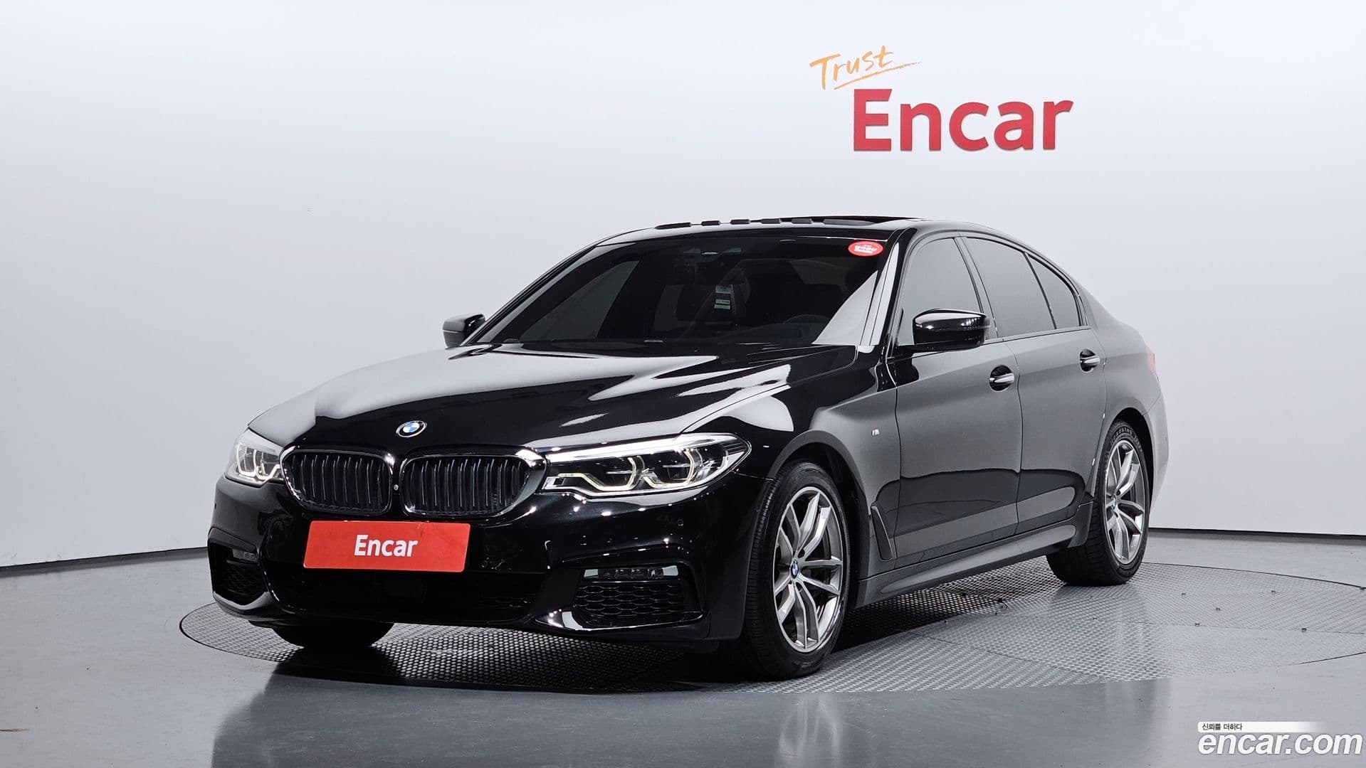 Main__Slider__Photo:5-Series BMW 2017.6-0