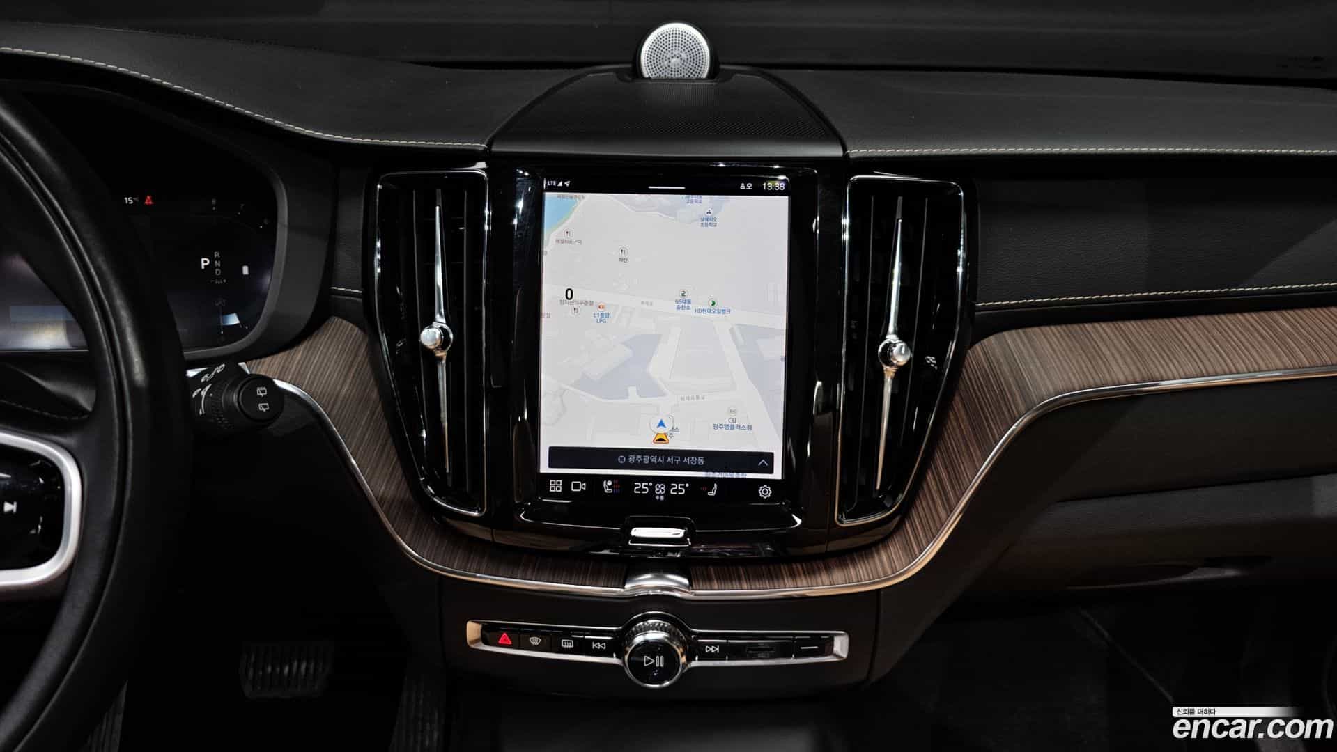 XC60 Volvo 2021.11-OPTION-018