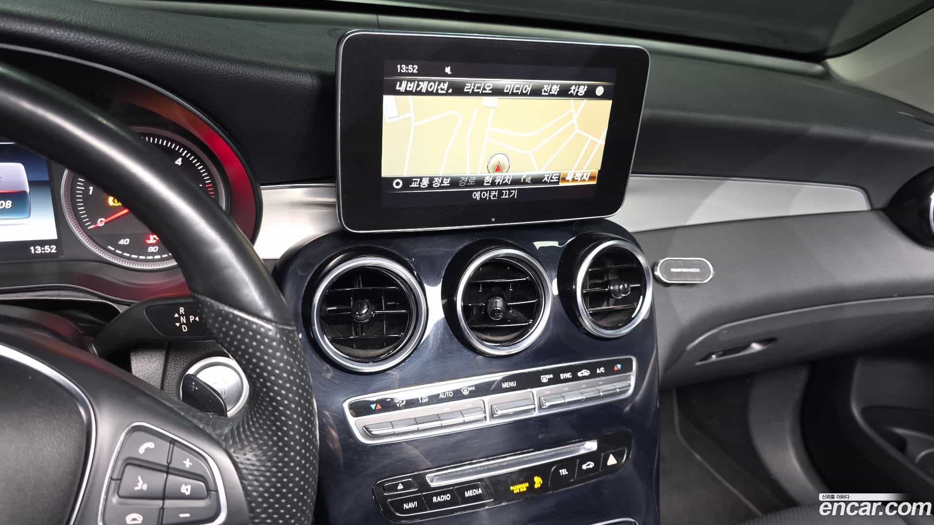 GLC-Class Mercedes-Benz 2018.3-OPTION-018