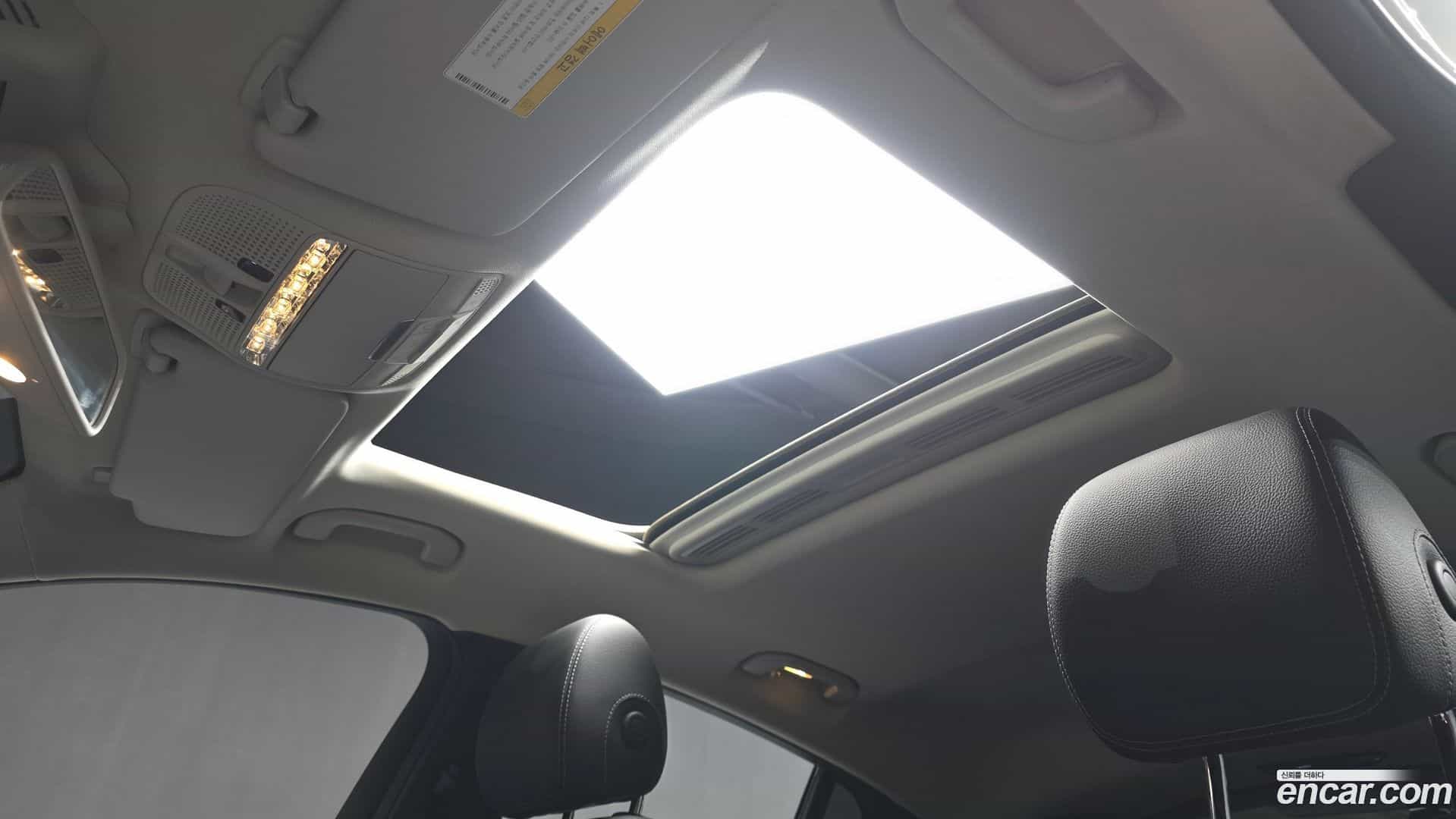 GLC-Class Mercedes-Benz 2018.3-OPTION-023