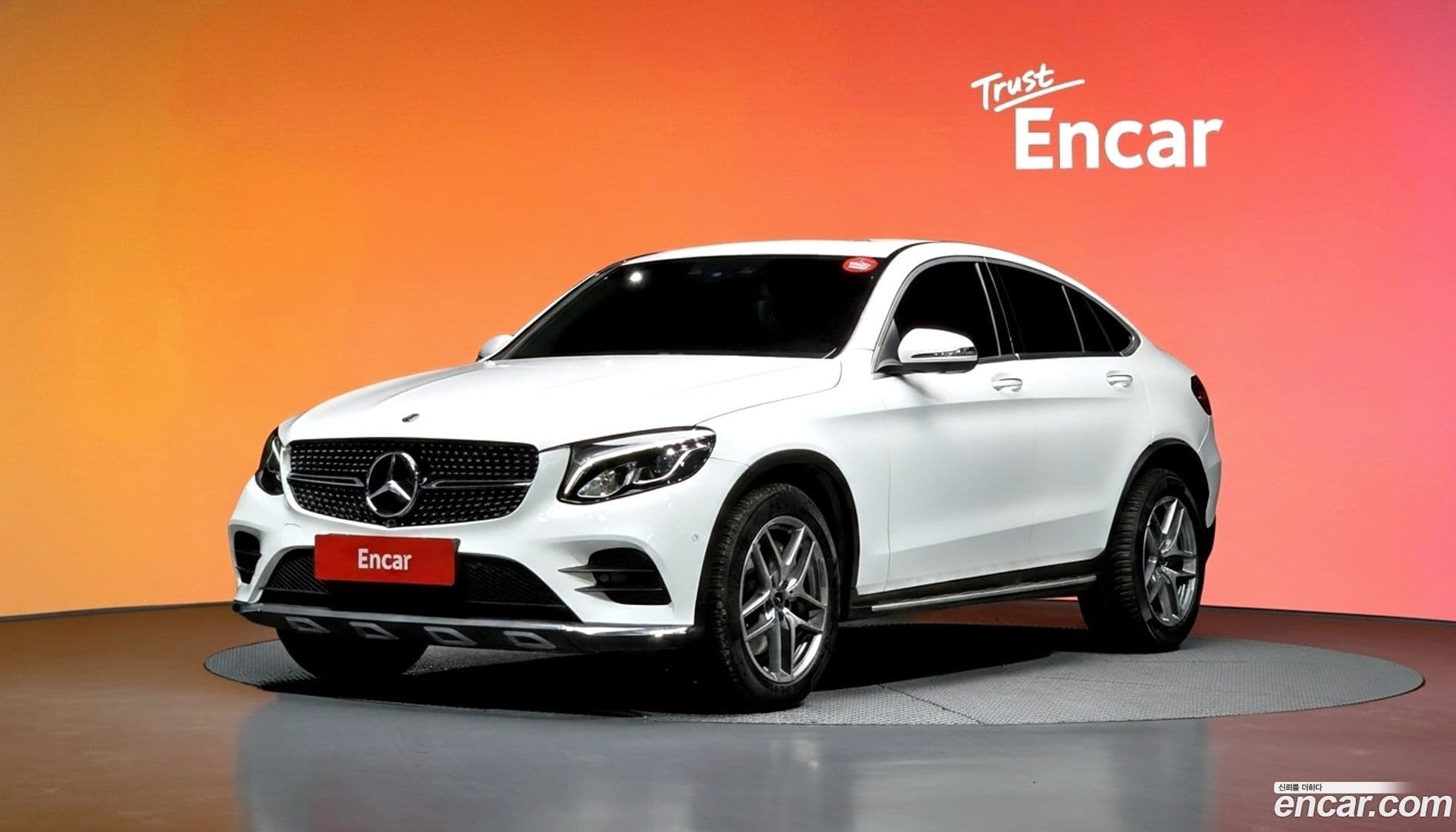 Main__Slider__Photo:GLC-Class Mercedes-Benz 2018.3-0