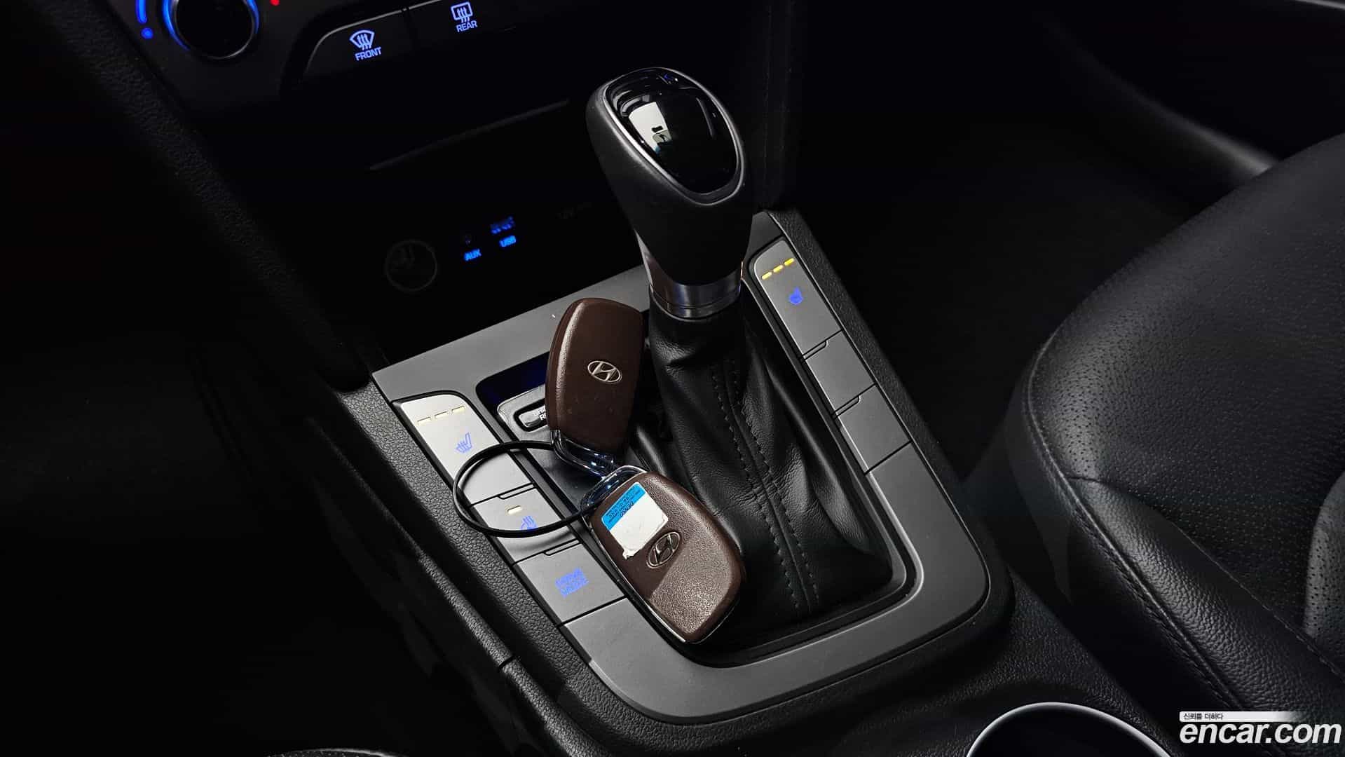 AVANTE Hyundai 2016.7-INNER-009