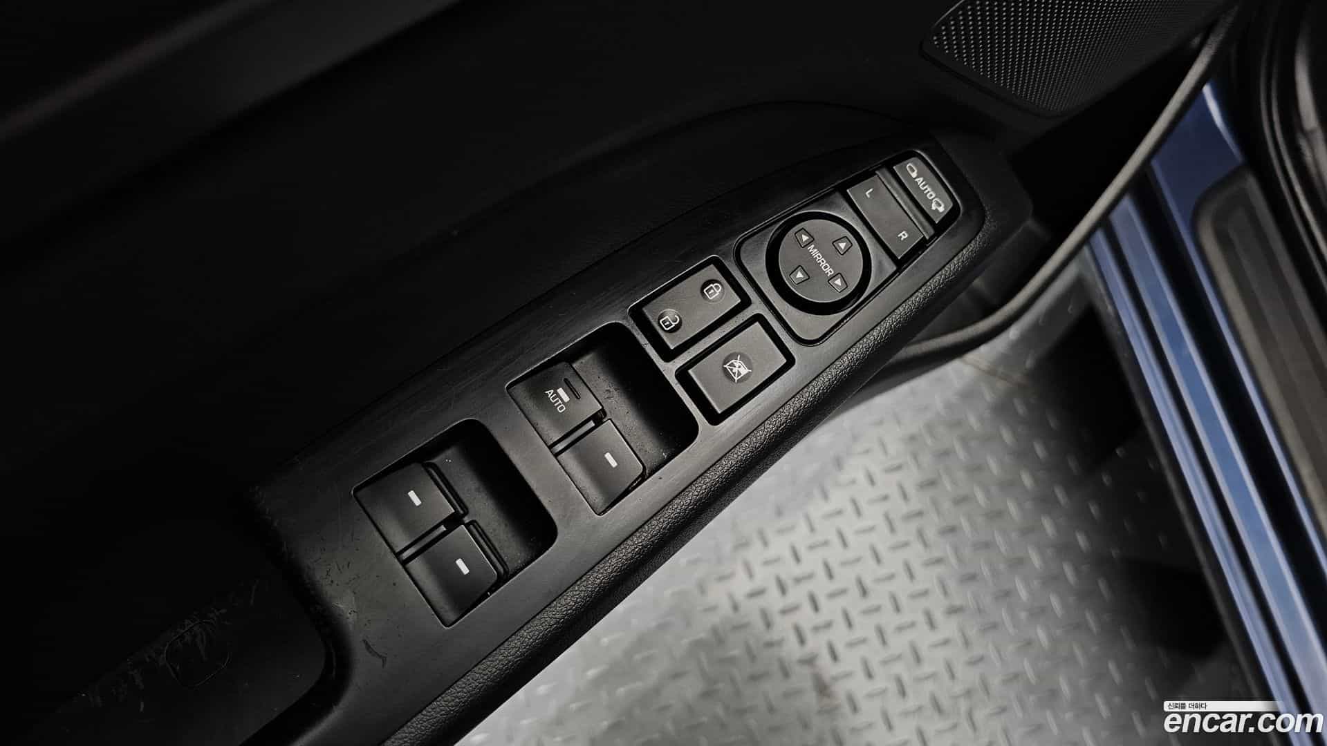 AVANTE Hyundai 2016.7-OPTION-020