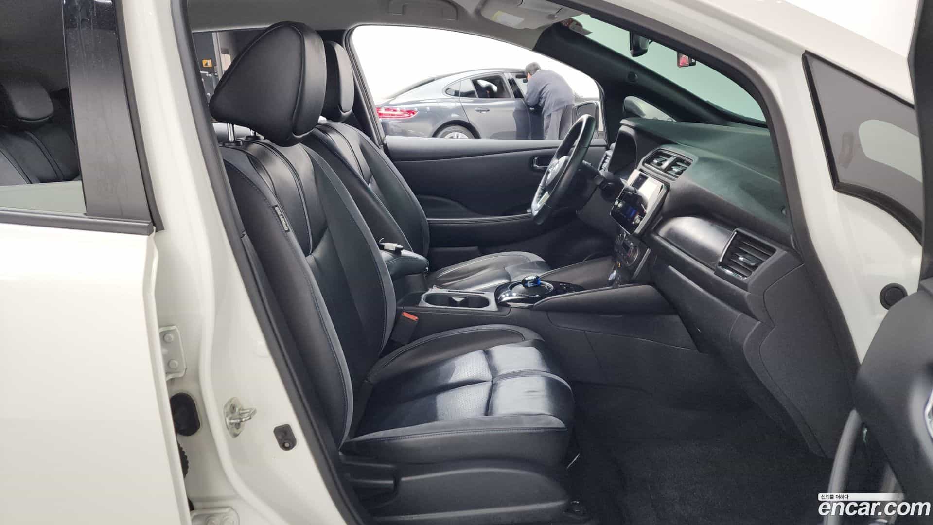 Leaf Nissan 2019.11-OPTION-015