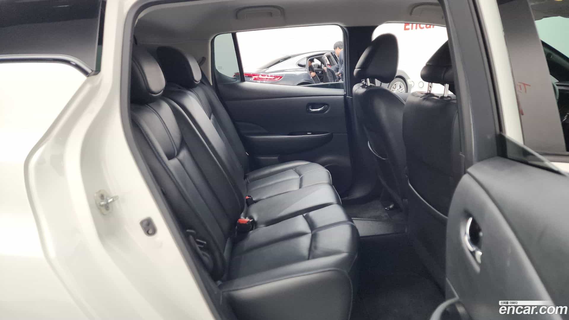 Leaf Nissan 2019.11-OPTION-016