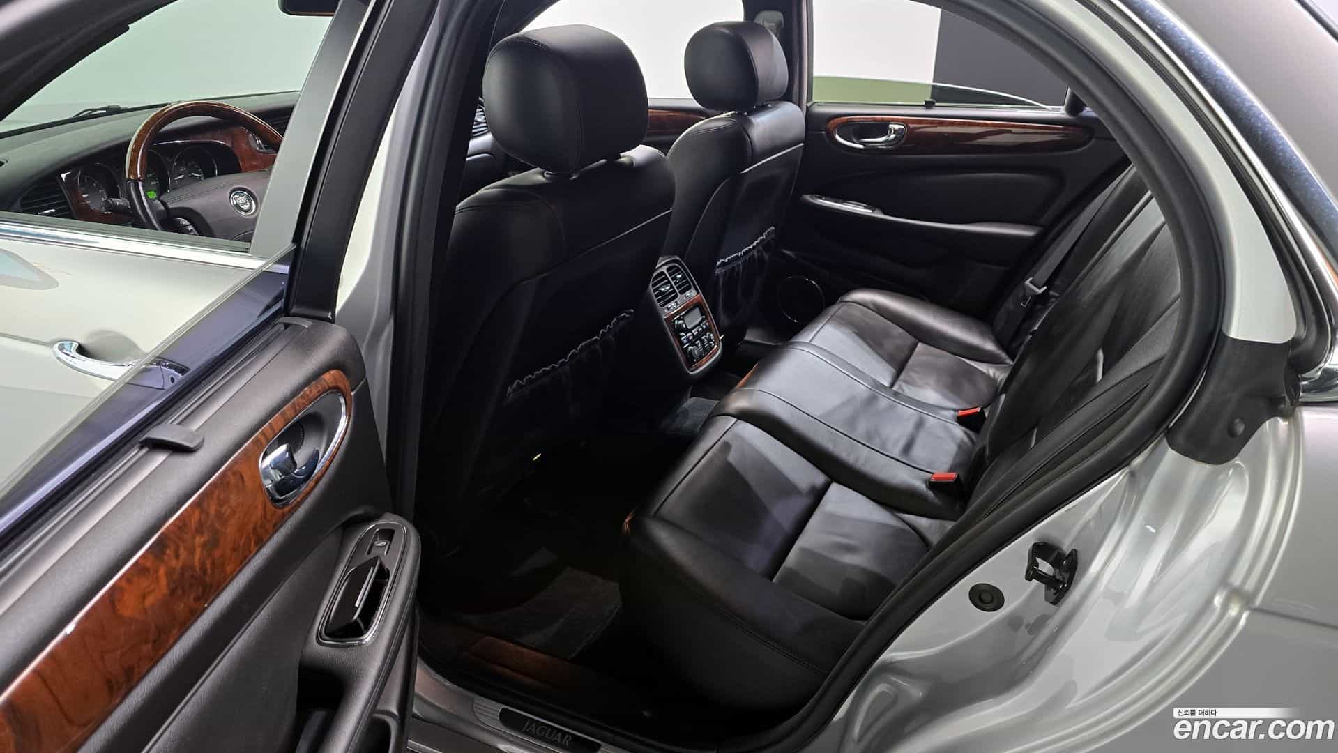 XJ-6 Jaguar 2006.4-OPTION-015