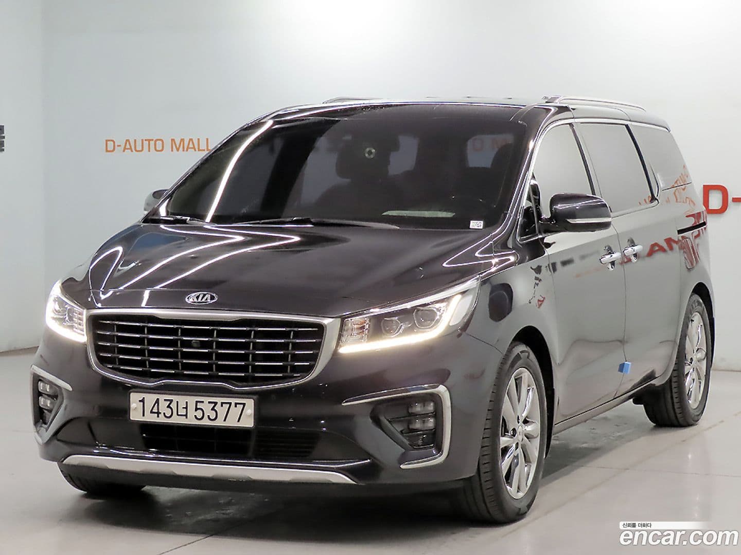Main__Slider__Photo:Canival Kia 2018.11-0