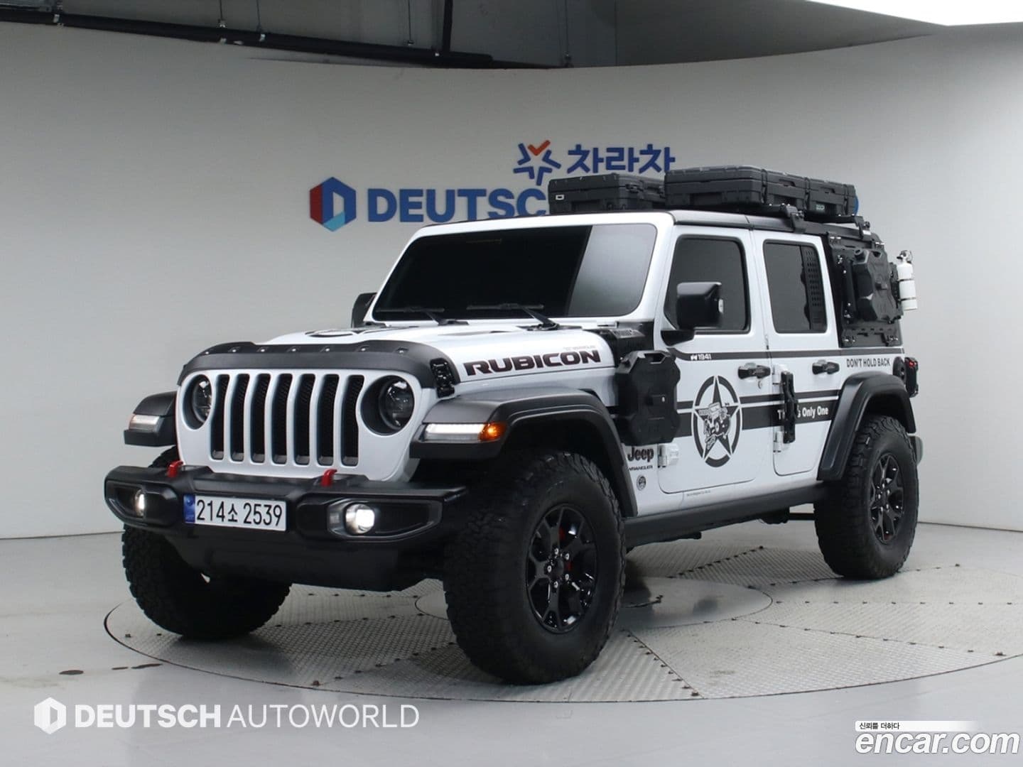 Main__Slider__Photo:Wrangler Jeep 2023.9-0