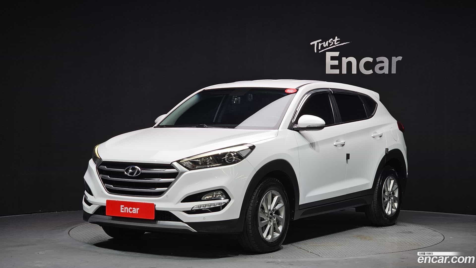 Tucson Hyundai 2016.2-OUTER-001