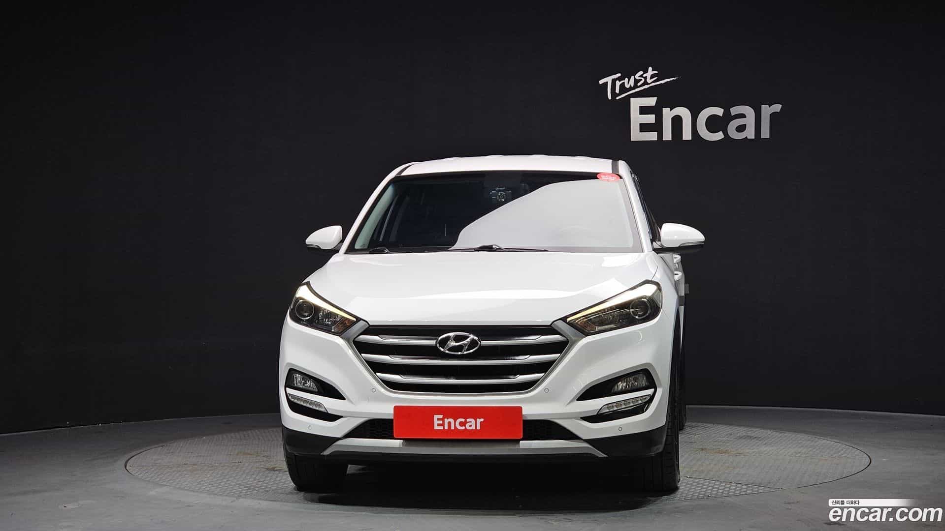 Tucson Hyundai 2016.2-OUTER-003