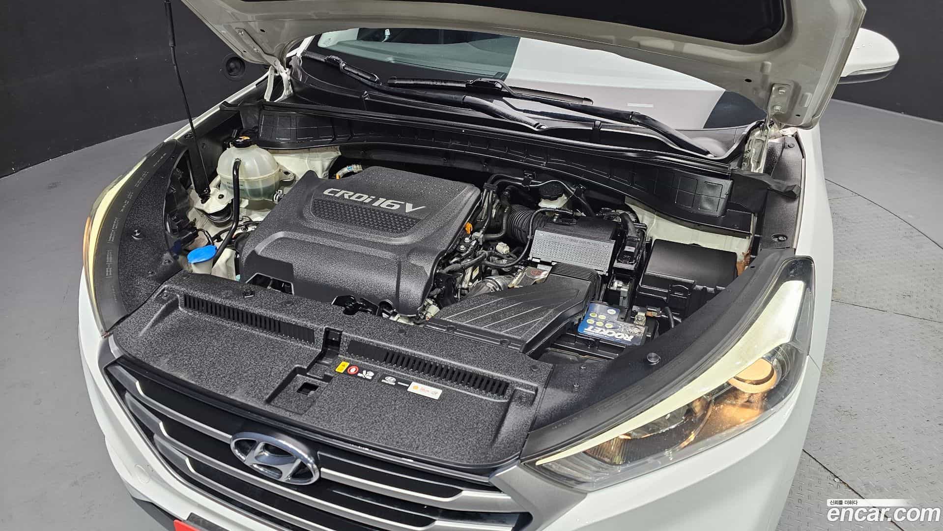 Tucson Hyundai 2016.2-INNER-006