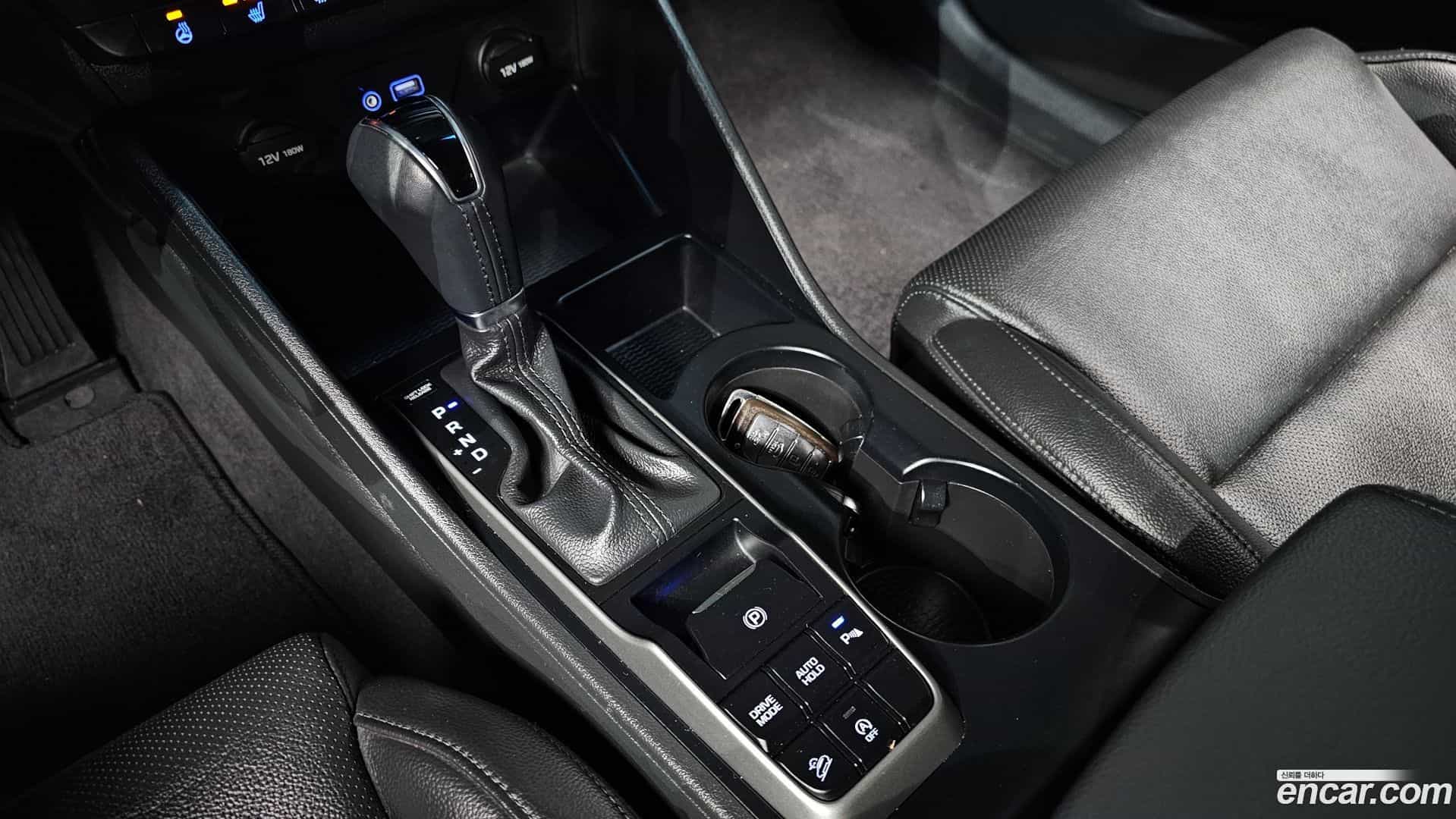 Tucson Hyundai 2016.2-INNER-009